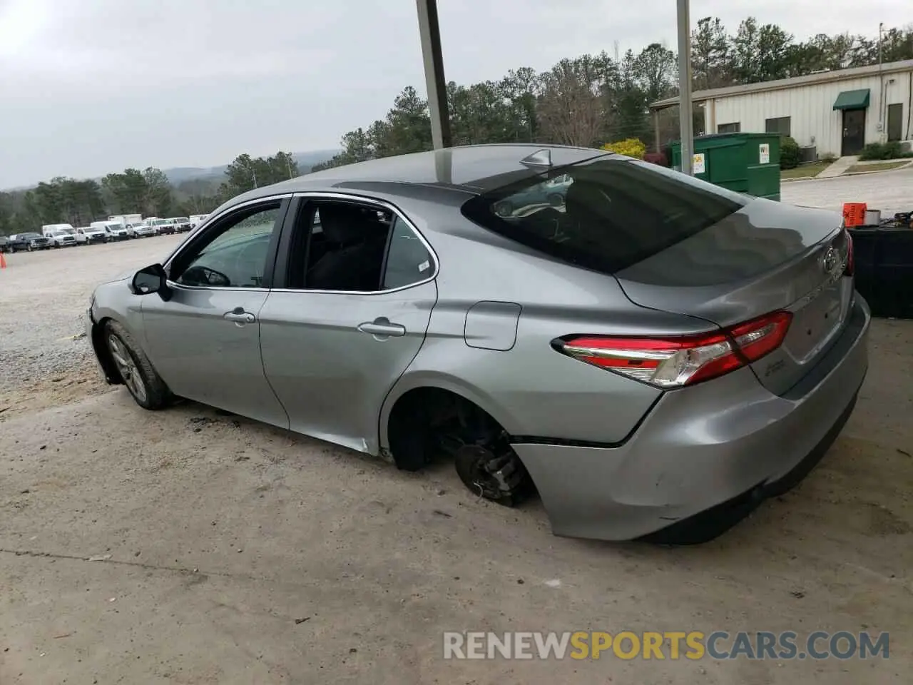 2 fotografías del automóvil dañado 4T1C11AKXLU354116 TOYOTA CAMRY 2020