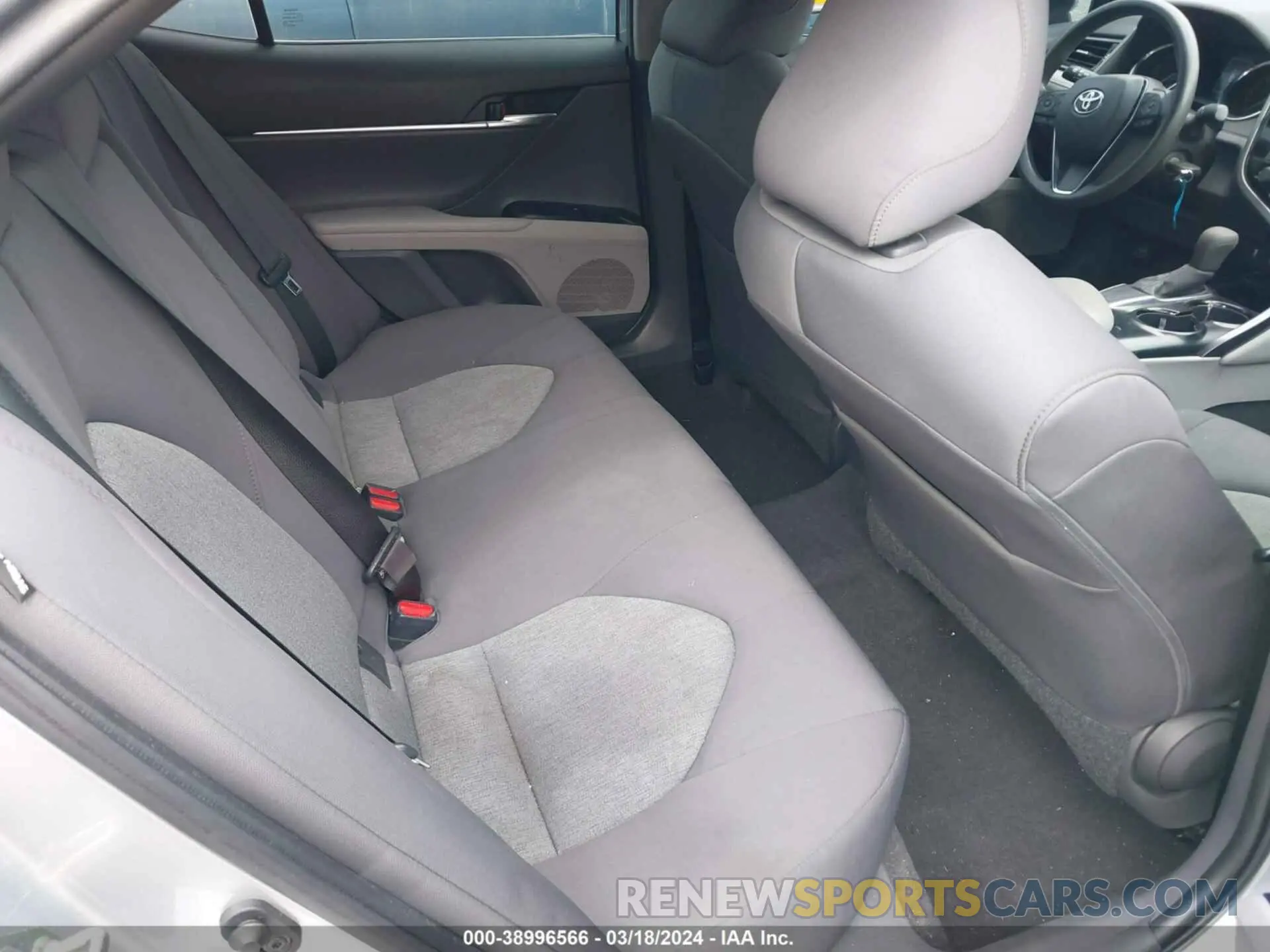 8 fotografías del automóvil dañado 4T1C11AKXLU358425 TOYOTA CAMRY 2020