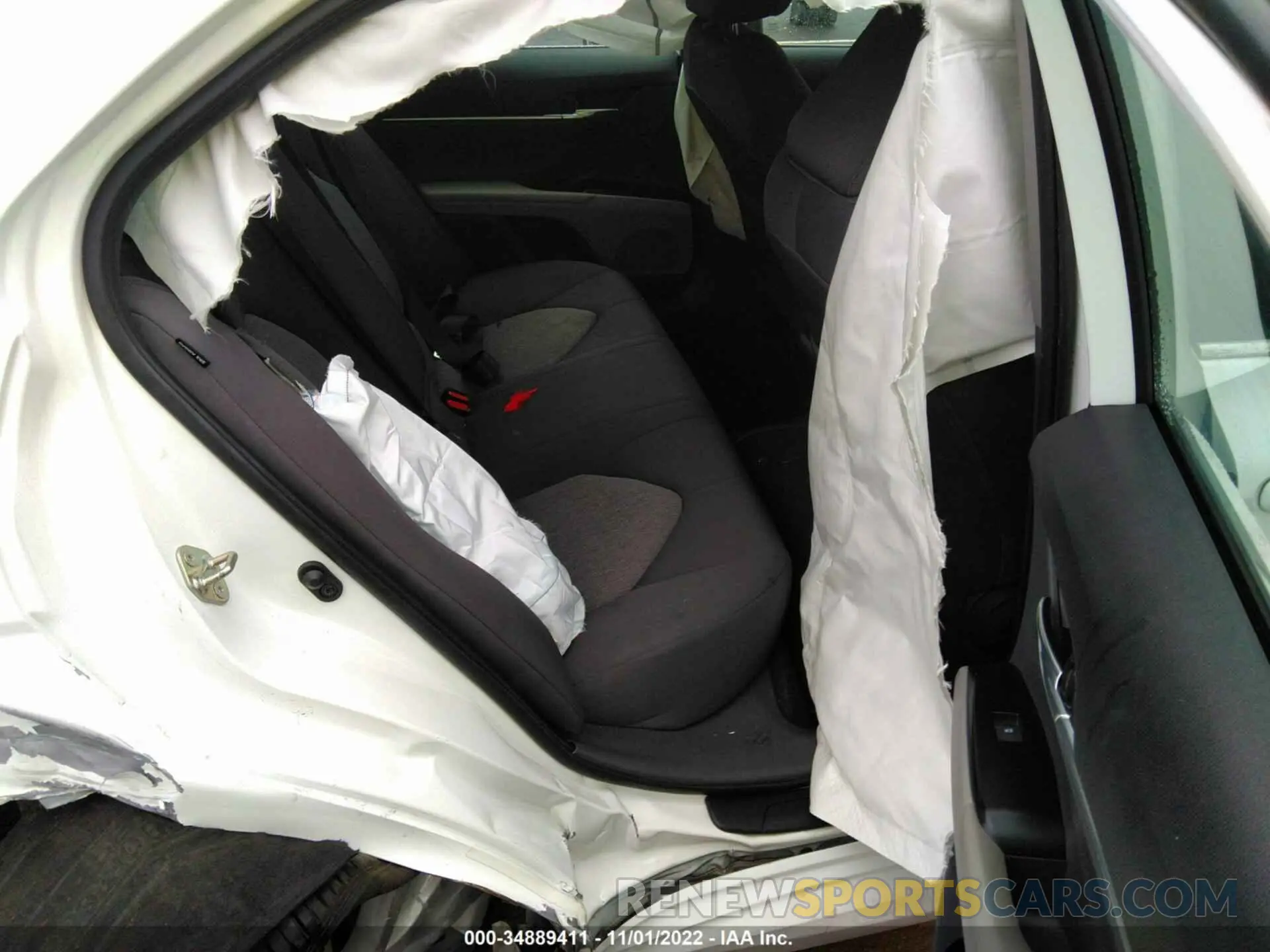 8 fotografías del automóvil dañado 4T1C11AKXLU358523 TOYOTA CAMRY 2020
