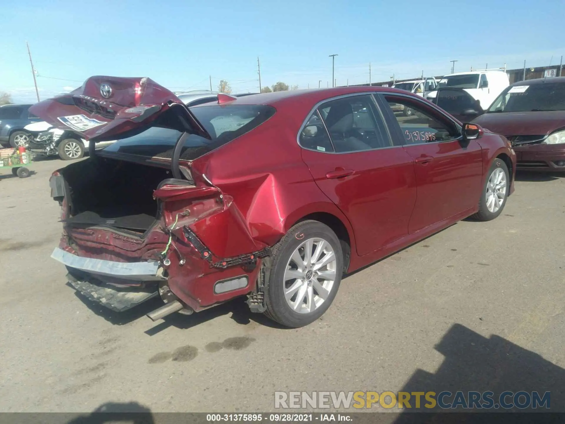 4 fotografías del automóvil dañado 4T1C11AKXLU359249 TOYOTA CAMRY 2020