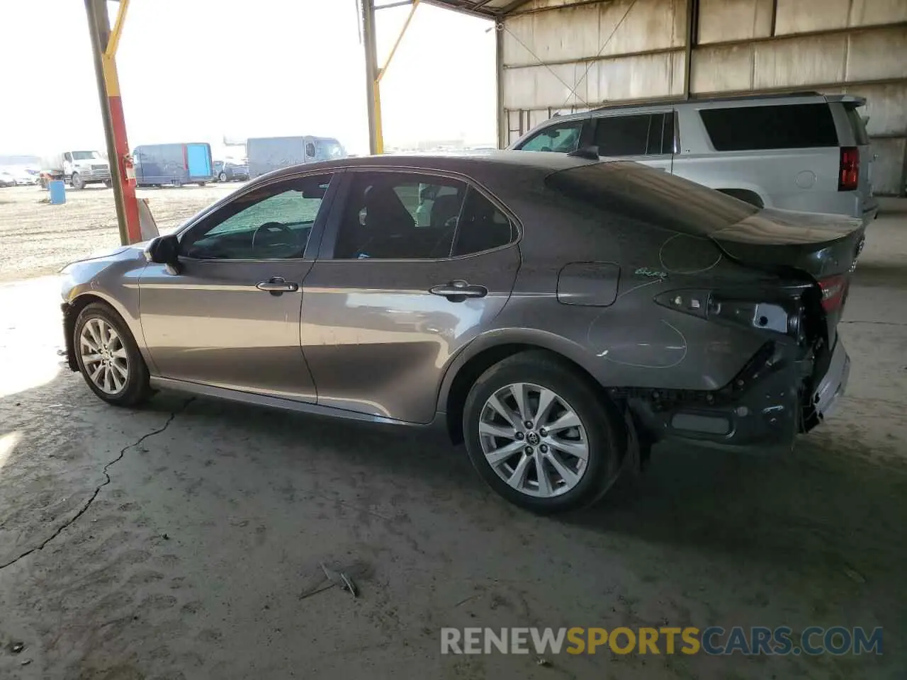 2 fotografías del automóvil dañado 4T1C11AKXLU394437 TOYOTA CAMRY 2020