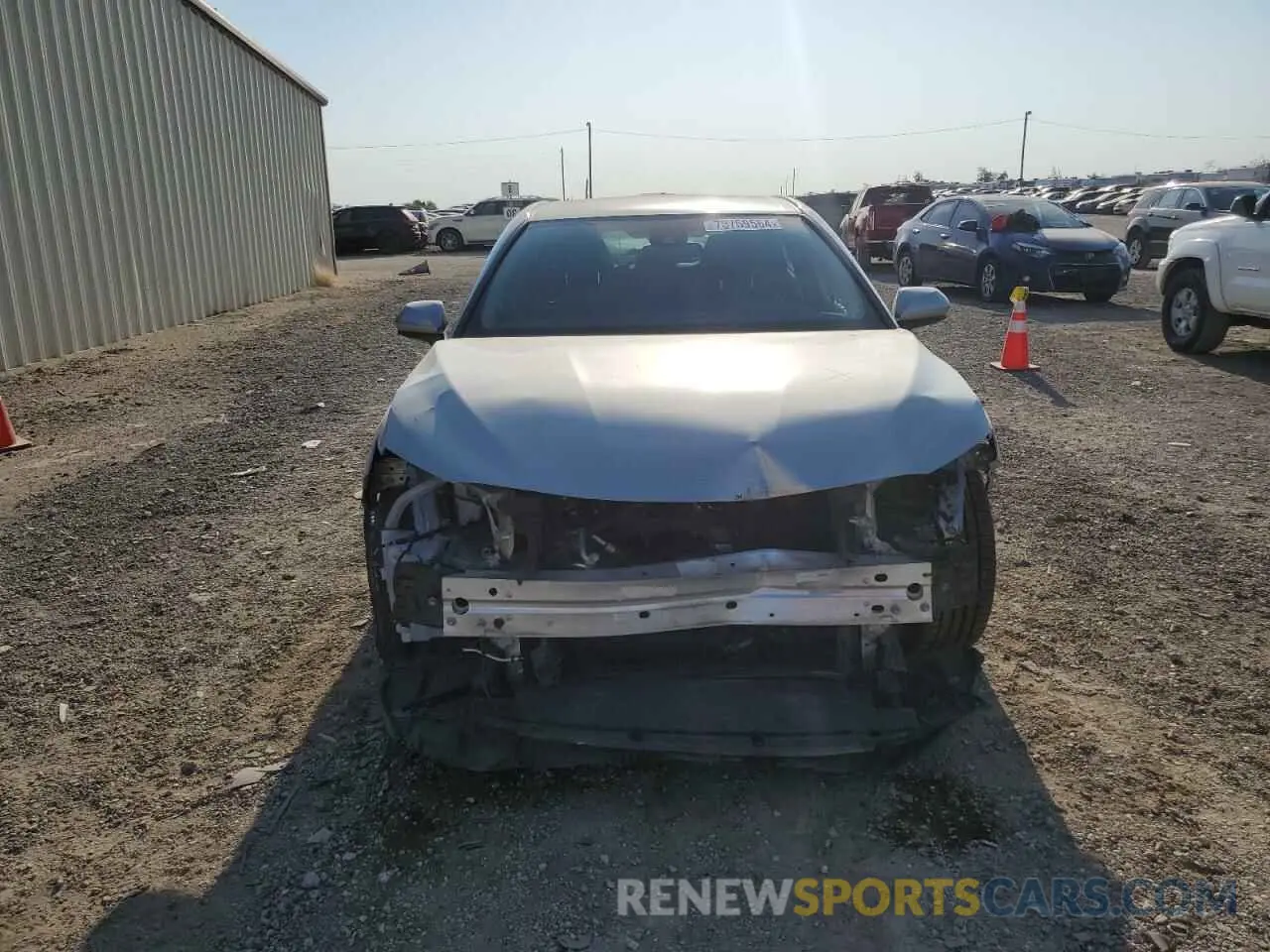 5 fotografías del automóvil dañado 4T1C11AKXLU396303 TOYOTA CAMRY 2020