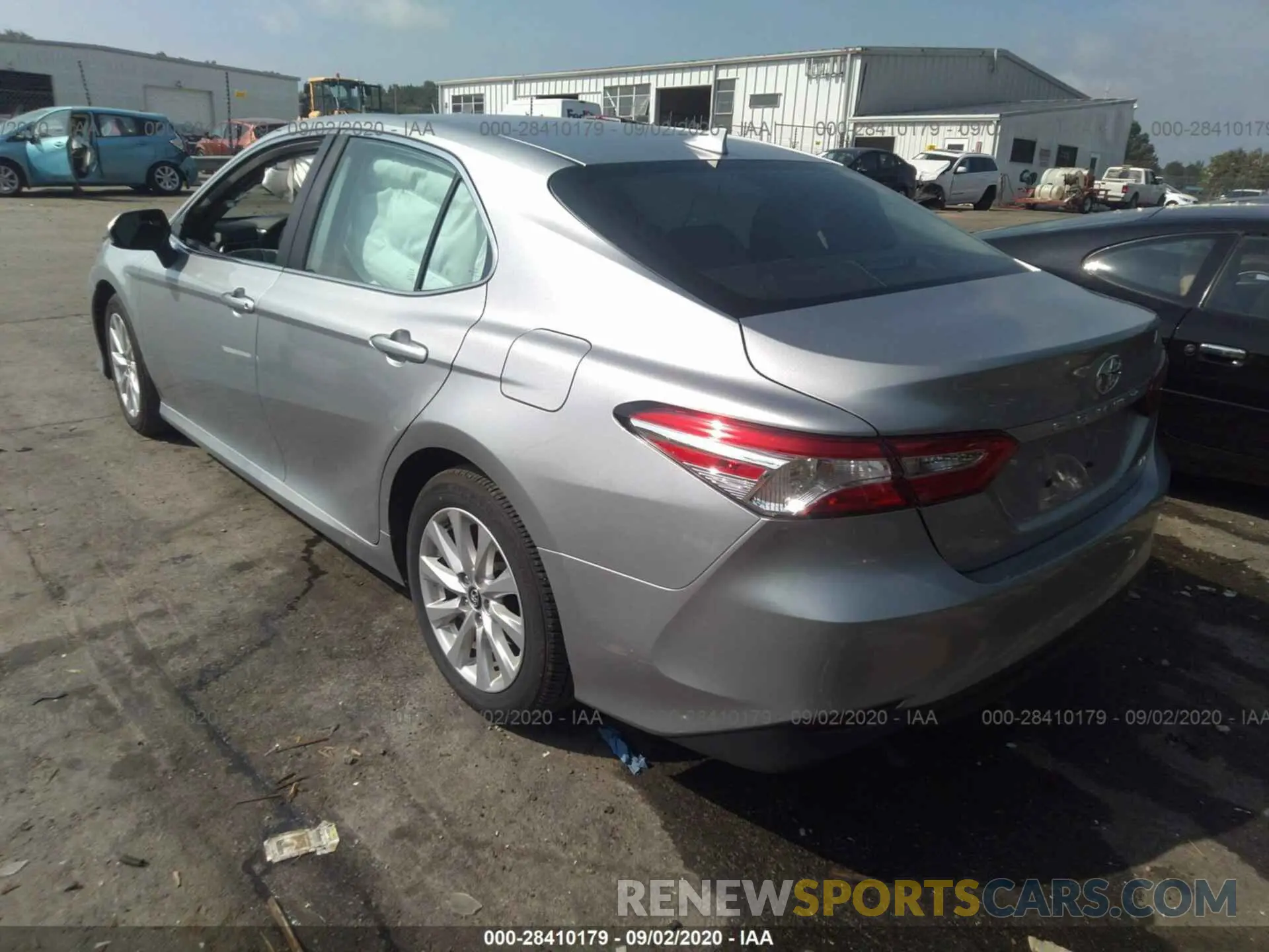 3 fotografías del automóvil dañado 4T1C11AKXLU887857 TOYOTA CAMRY 2020