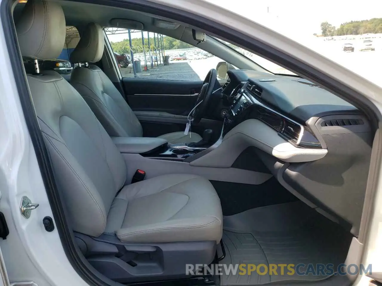 5 fotografías del automóvil dañado 4T1C11AKXLU903605 TOYOTA CAMRY 2020