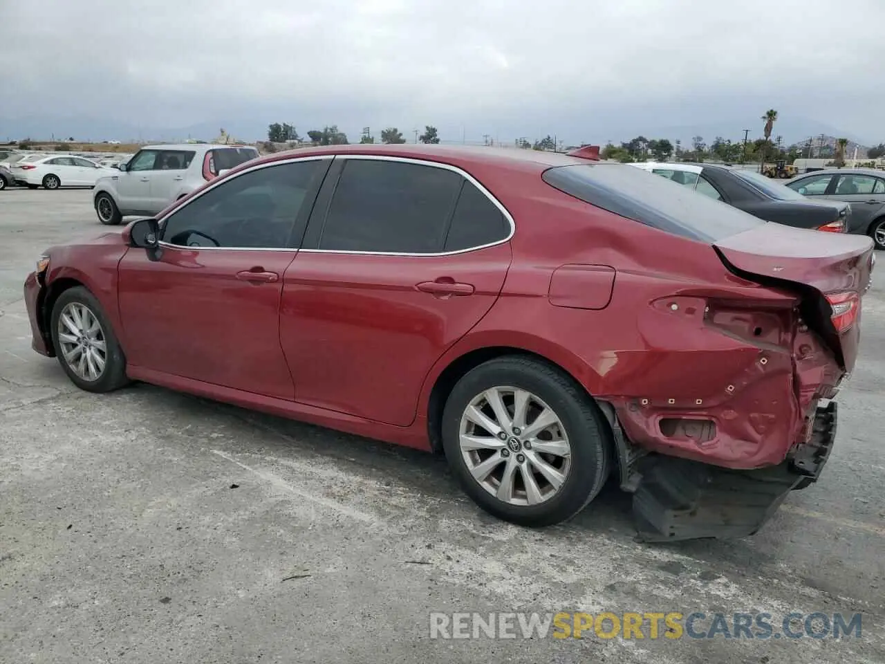 2 fotografías del automóvil dañado 4T1C11AKXLU915754 TOYOTA CAMRY 2020