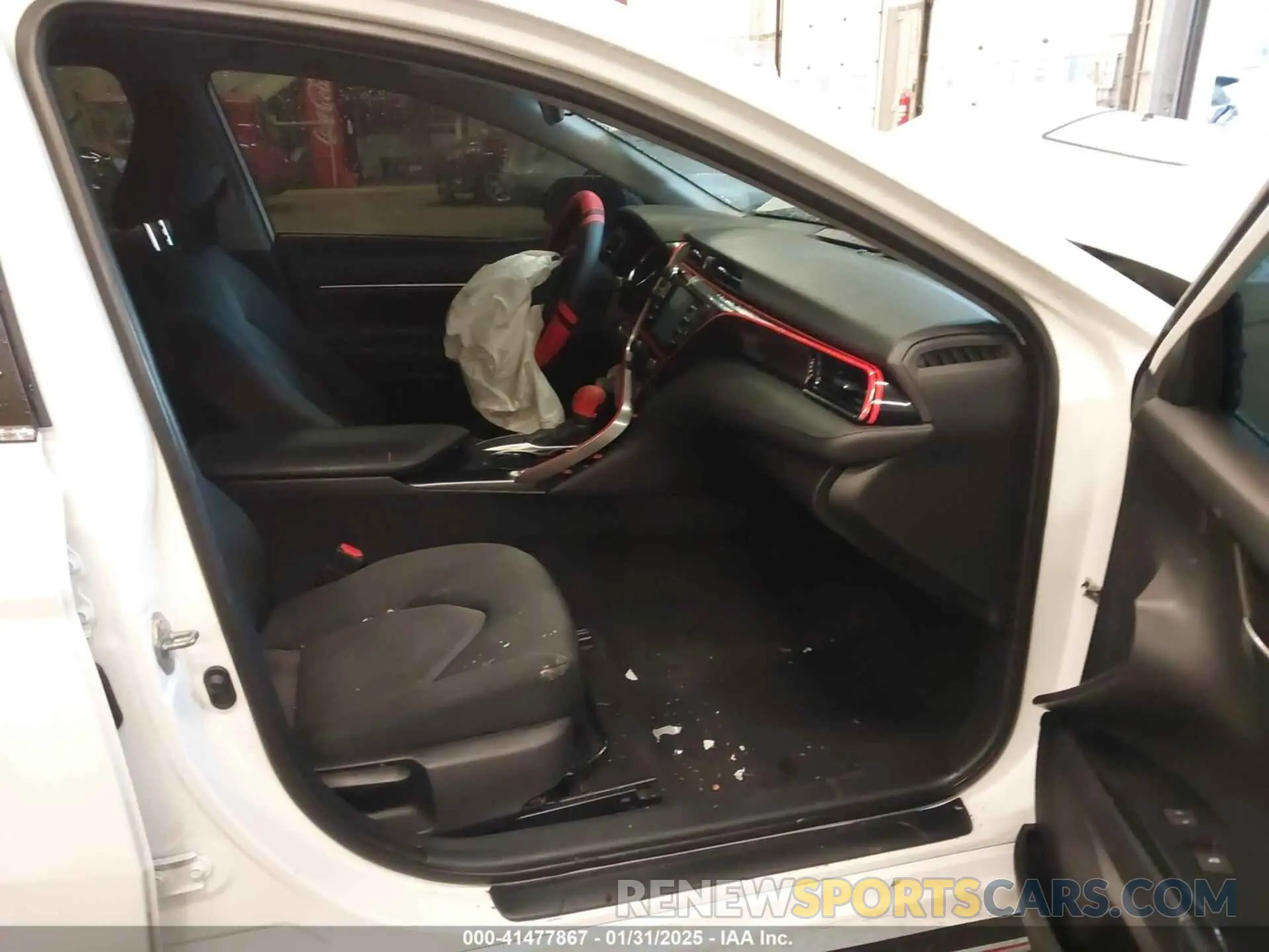 5 fotografías del automóvil dañado 4T1C11AKXLU916886 TOYOTA CAMRY 2020