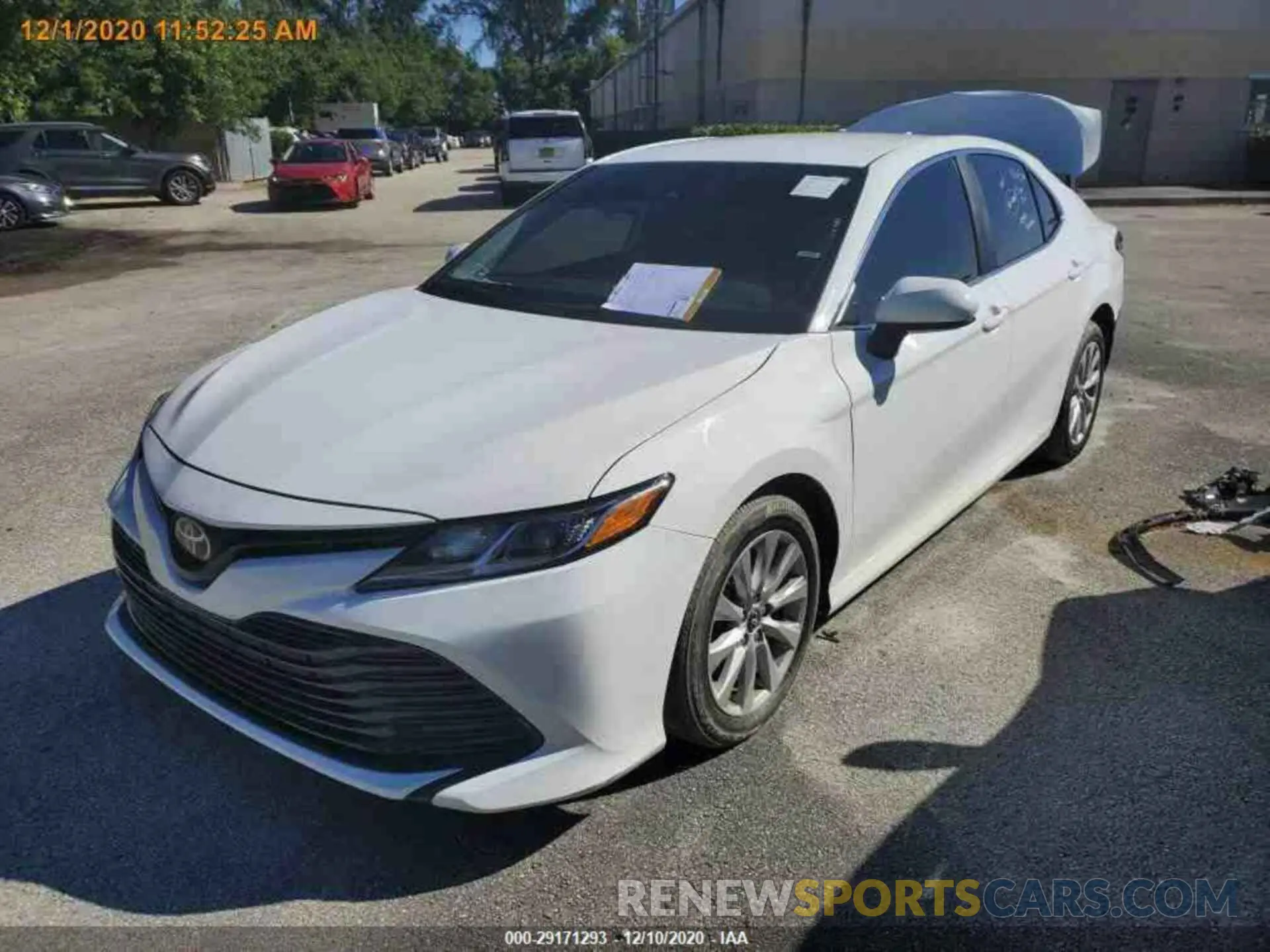 15 fotografías del automóvil dañado 4T1C11AKXLU926673 TOYOTA CAMRY 2020