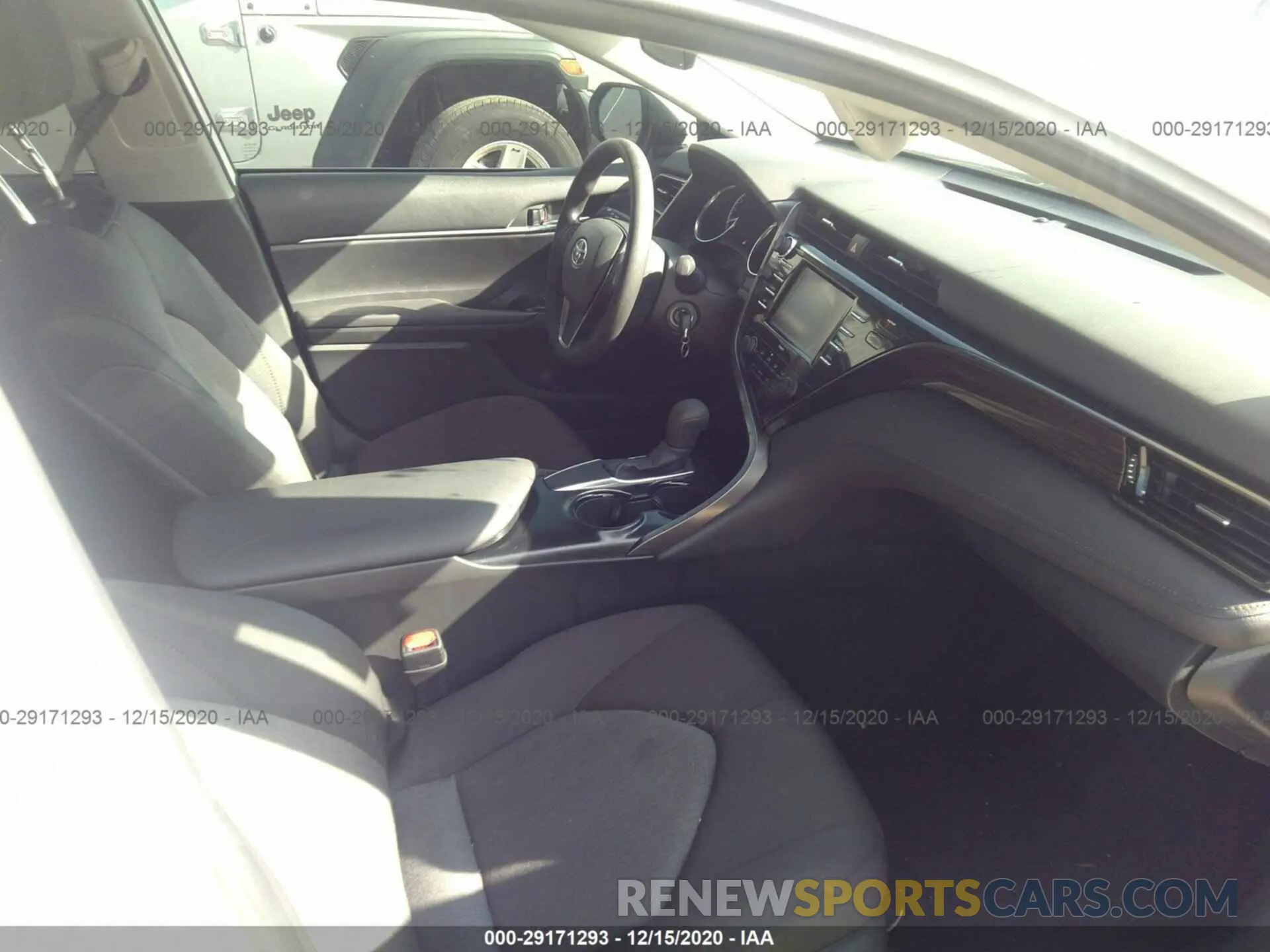 5 fotografías del automóvil dañado 4T1C11AKXLU926673 TOYOTA CAMRY 2020