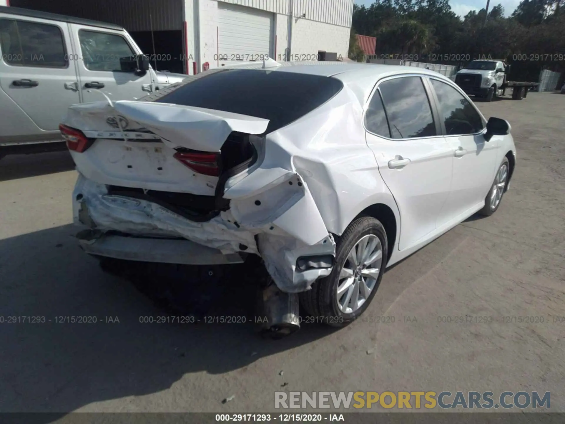 6 fotografías del automóvil dañado 4T1C11AKXLU926673 TOYOTA CAMRY 2020