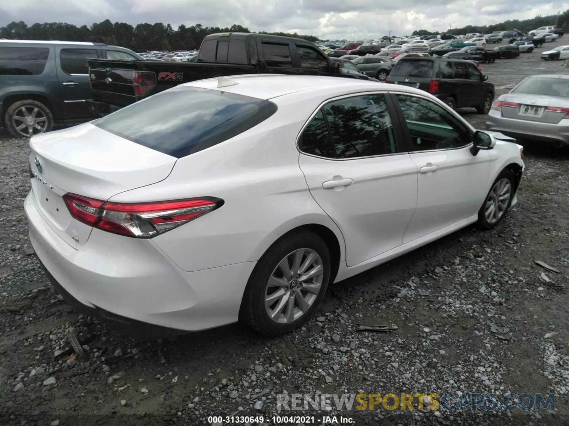 4 fotografías del automóvil dañado 4T1C11AKXLU943313 TOYOTA CAMRY 2020