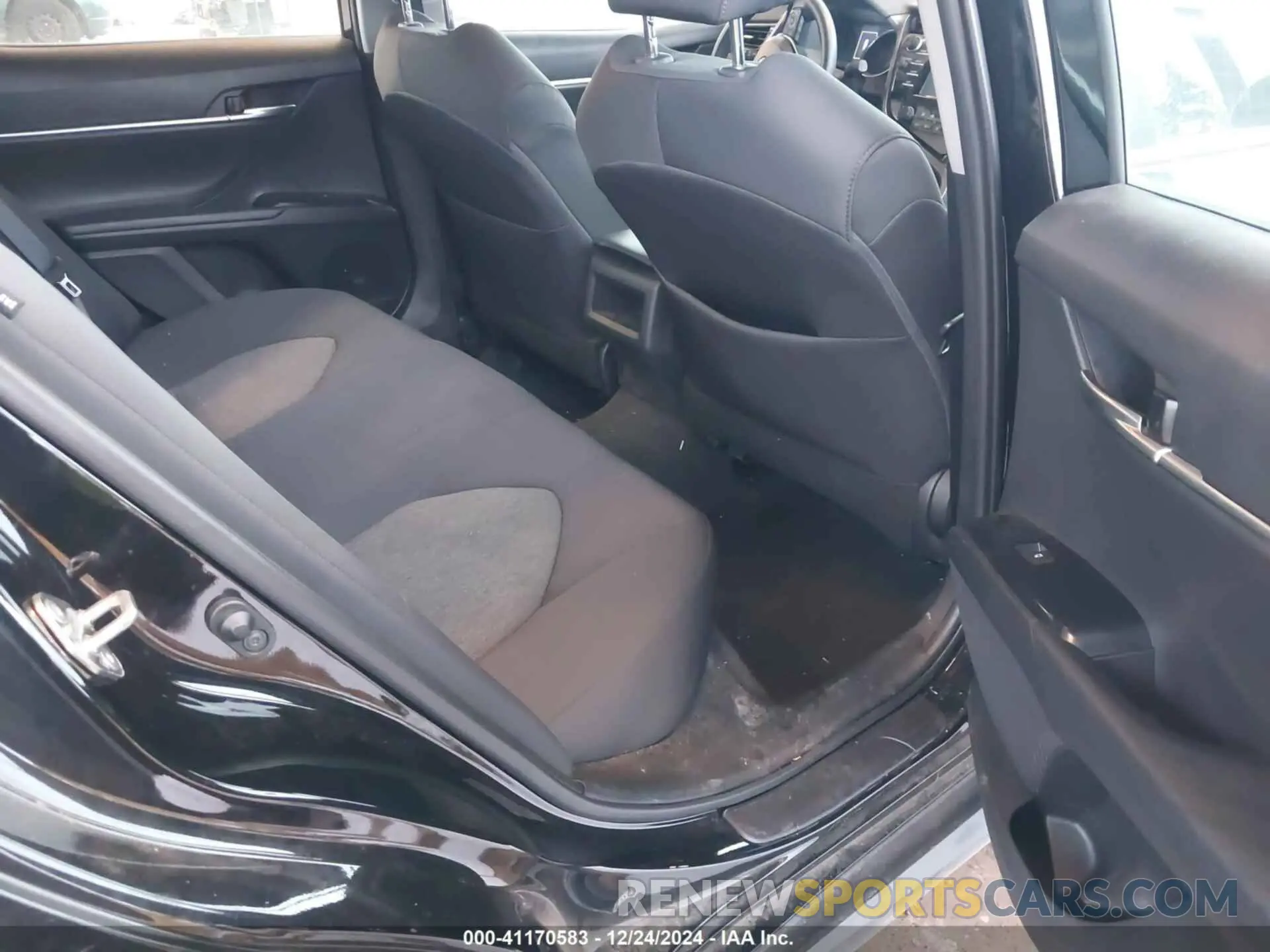 8 fotografías del automóvil dañado 4T1C11AKXLU949211 TOYOTA CAMRY 2020