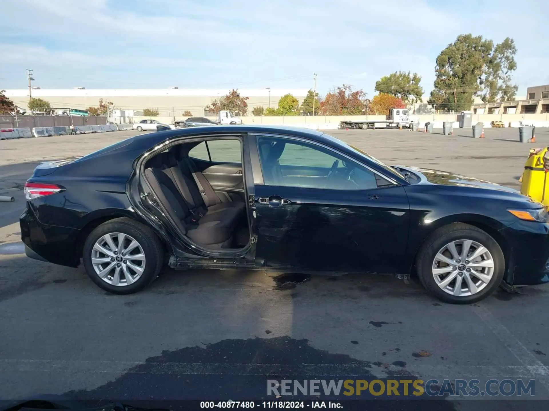 14 fotografías del automóvil dañado 4T1C11AKXLU960175 TOYOTA CAMRY 2020