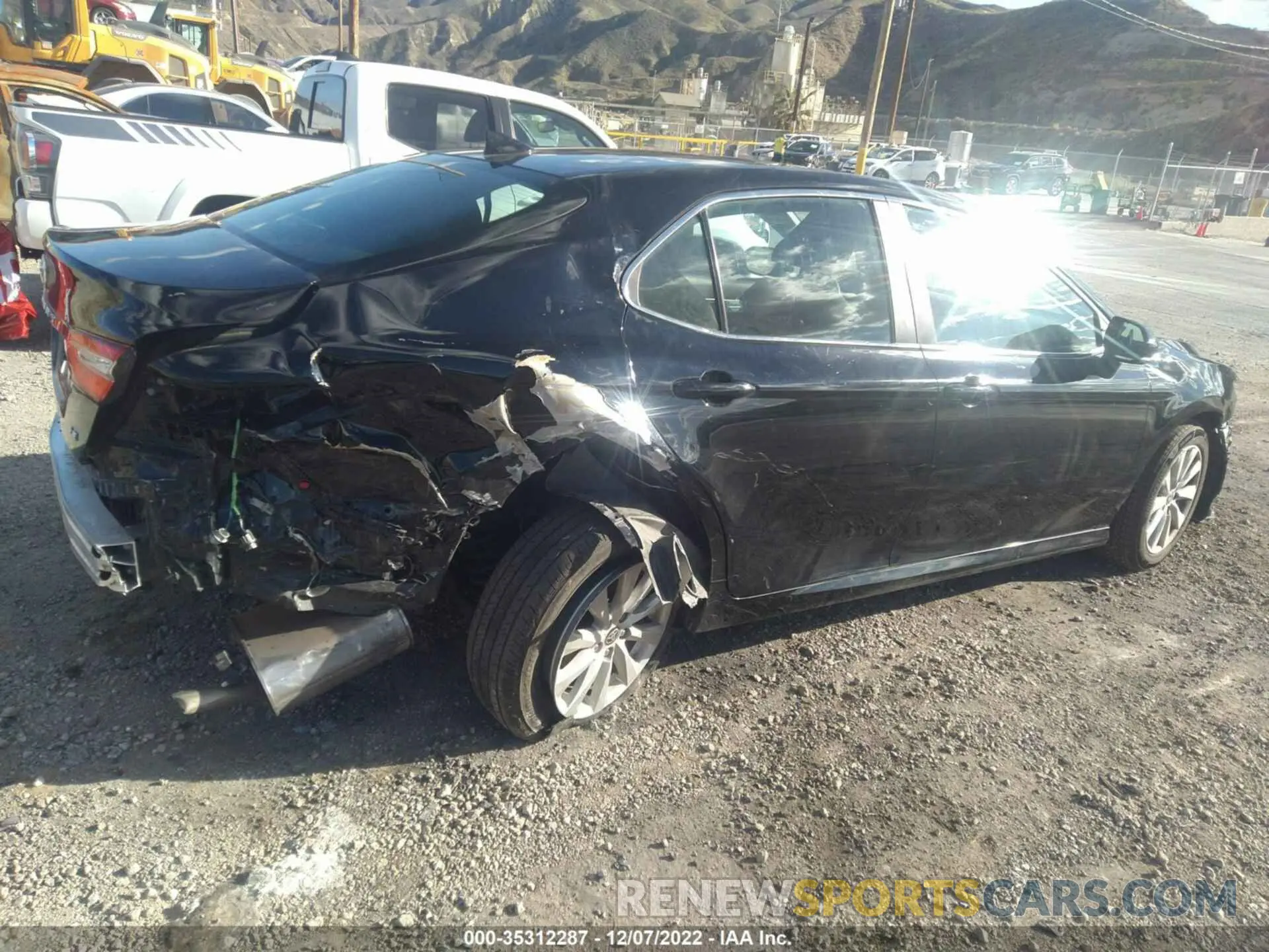 4 fotografías del automóvil dañado 4T1C11AKXLU971466 TOYOTA CAMRY 2020