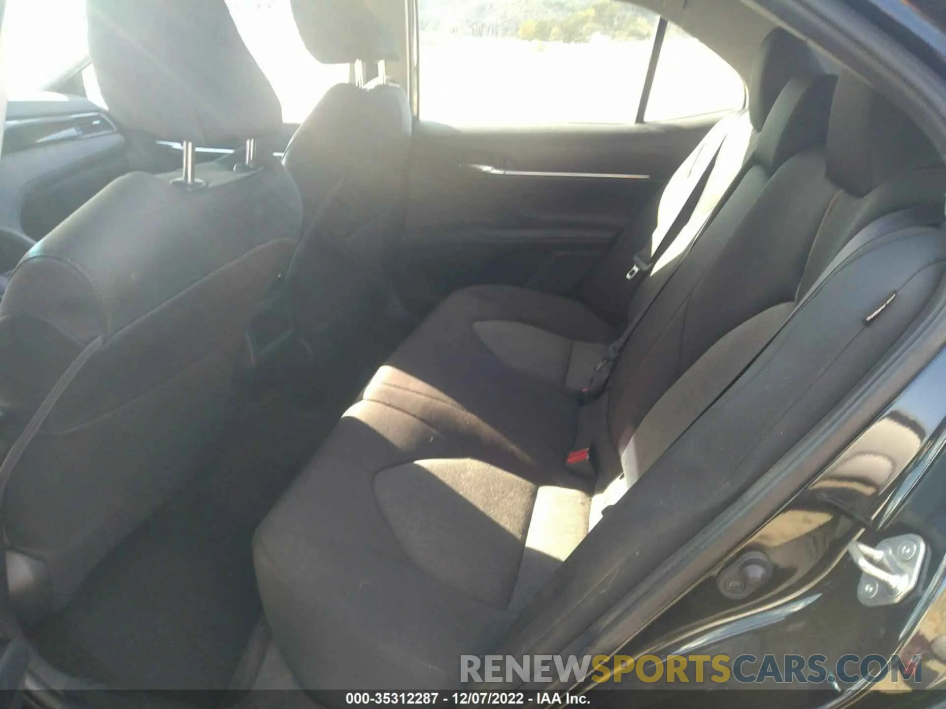 8 fotografías del automóvil dañado 4T1C11AKXLU971466 TOYOTA CAMRY 2020