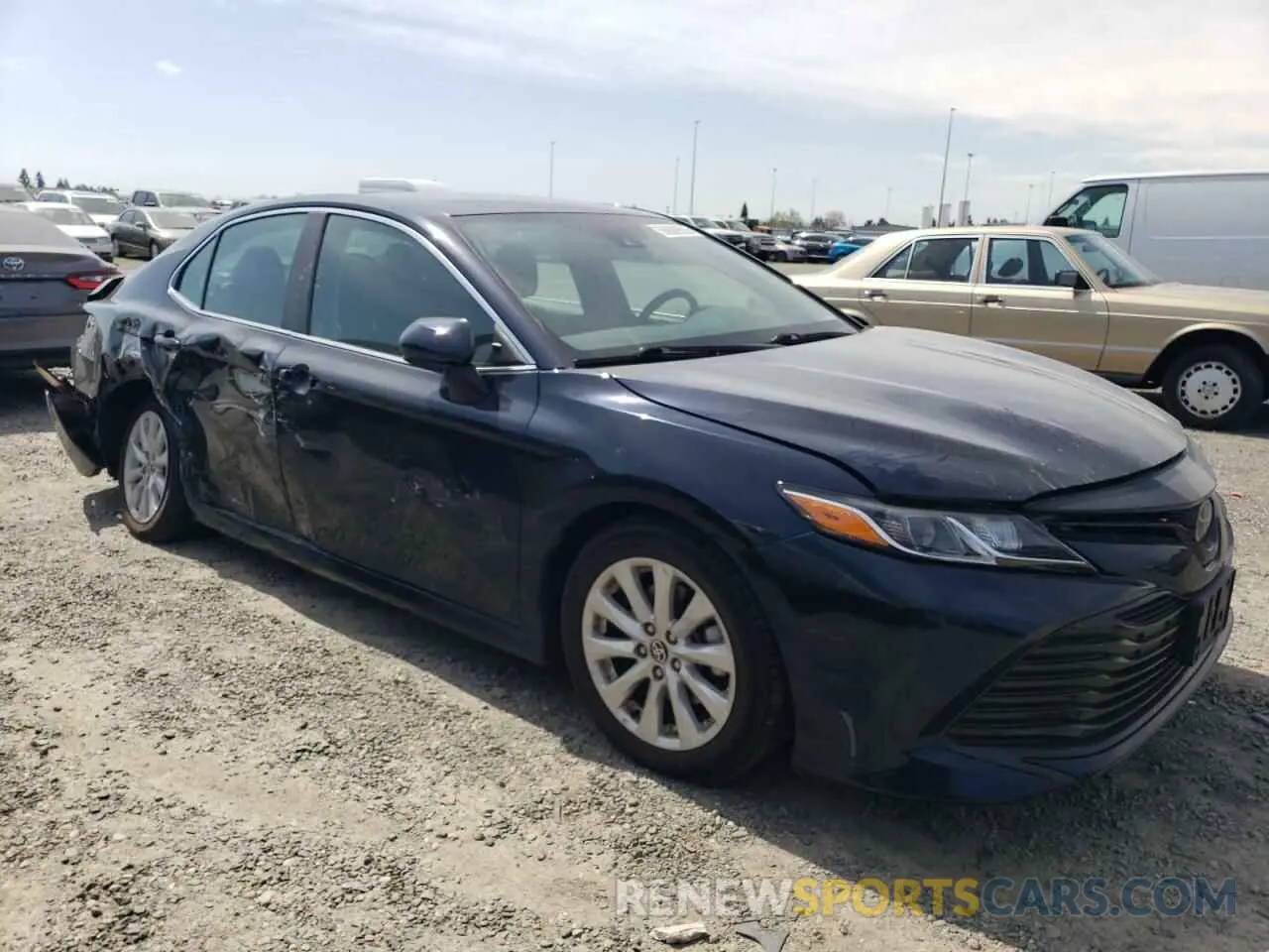 4 fotografías del automóvil dañado 4T1C11AKXLU976599 TOYOTA CAMRY 2020