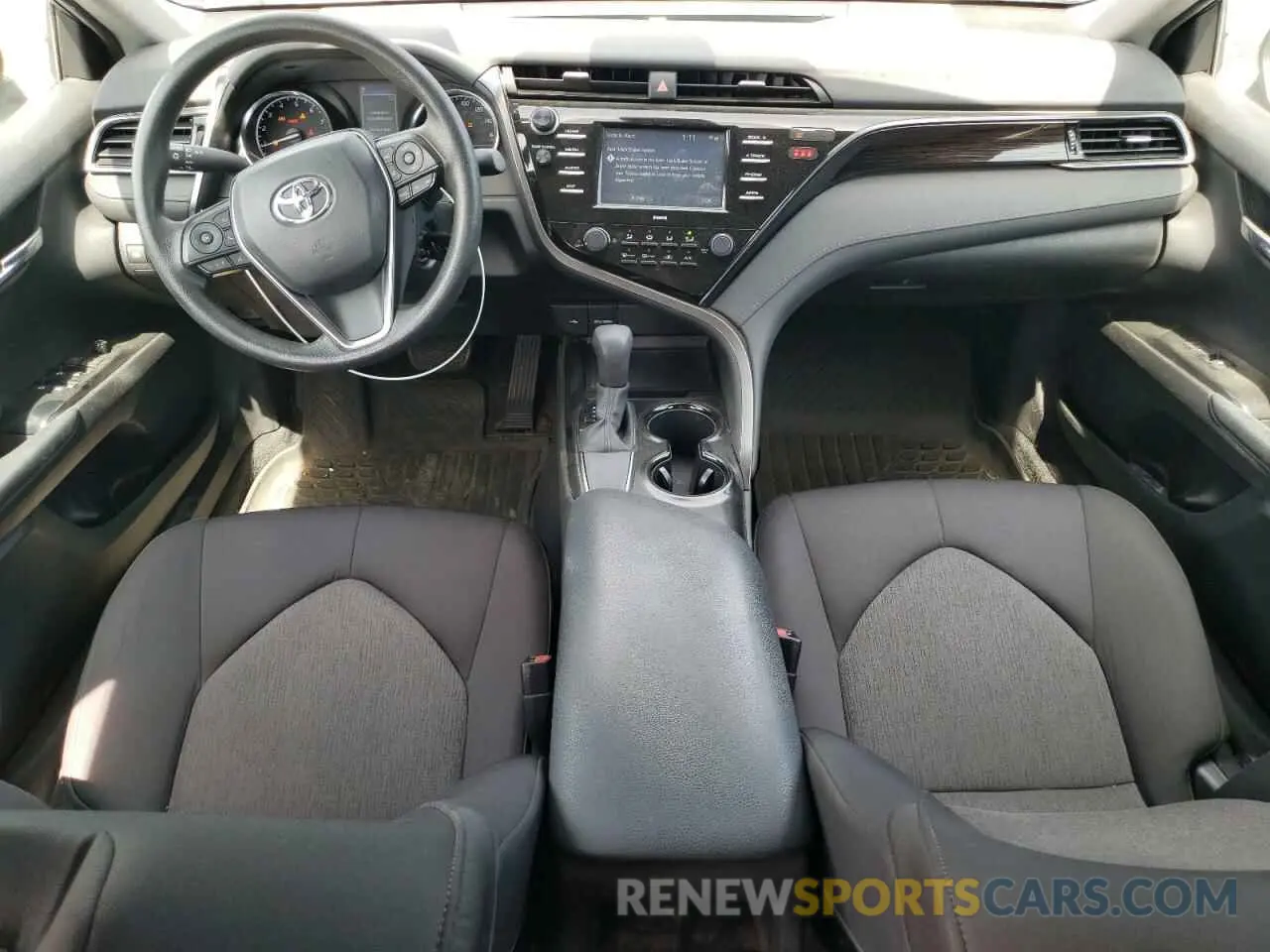 8 fotografías del automóvil dañado 4T1C11AKXLU976599 TOYOTA CAMRY 2020