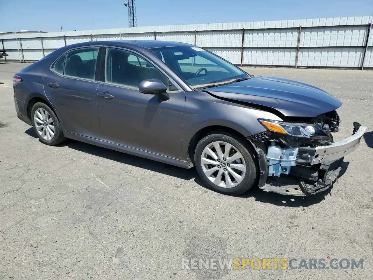 4 fotografías del automóvil dañado 4T1C11AKXLU984783 TOYOTA CAMRY 2020