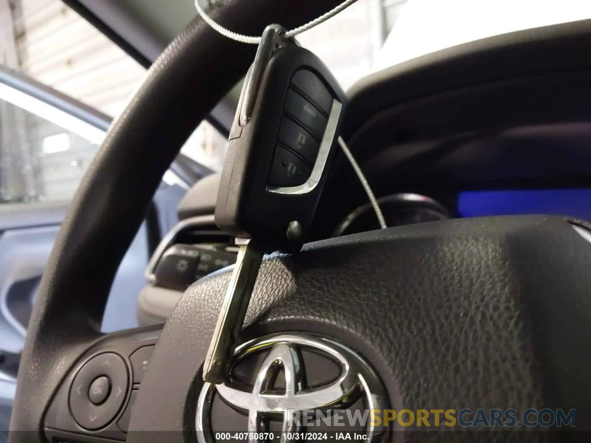 11 fotografías del automóvil dañado 4T1C11BK2LU013095 TOYOTA CAMRY 2020