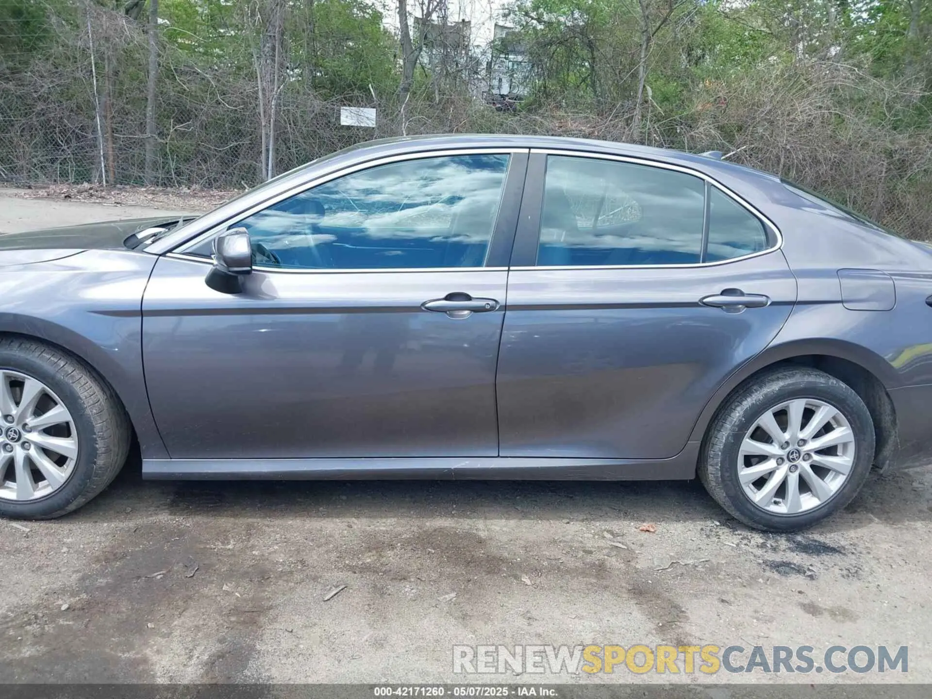 14 fotografías del automóvil dañado 4T1C11BK4LU006259 TOYOTA CAMRY 2020