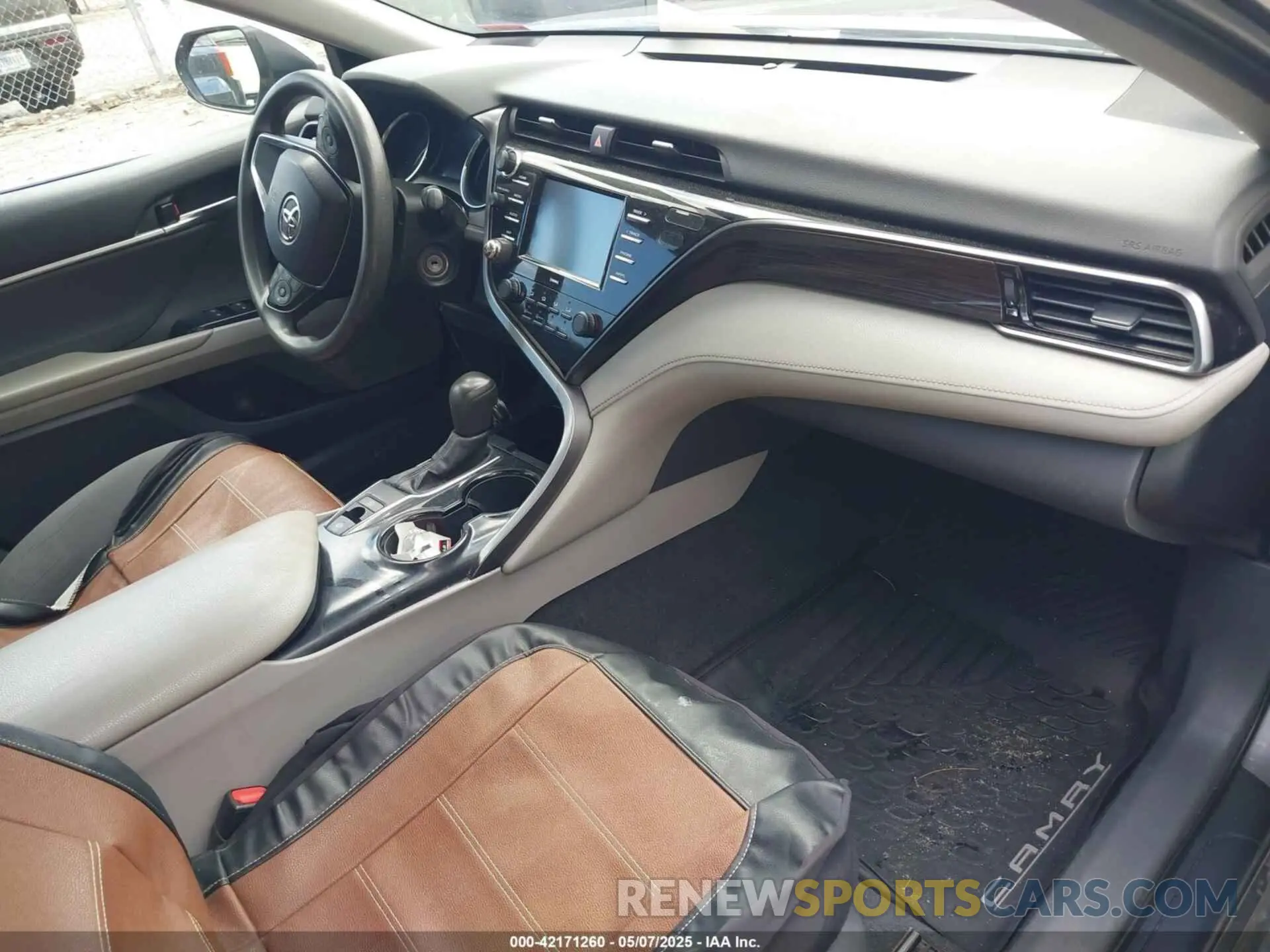 5 fotografías del automóvil dañado 4T1C11BK4LU006259 TOYOTA CAMRY 2020