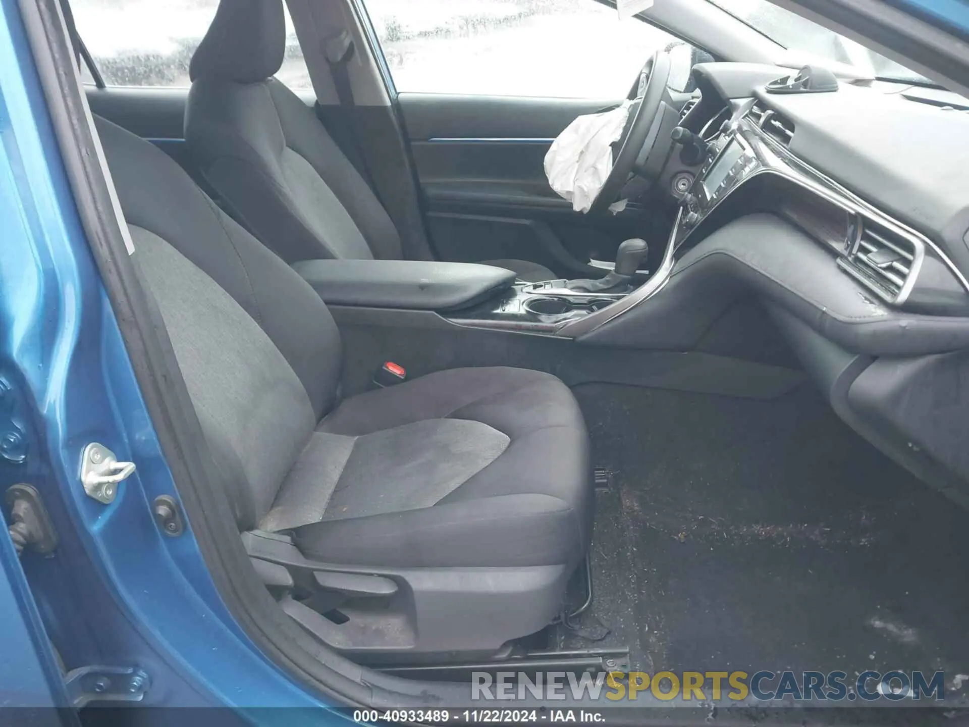 5 fotografías del automóvil dañado 4T1C11BK4LU016760 TOYOTA CAMRY 2020
