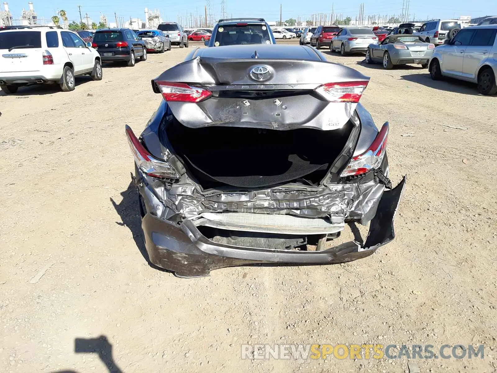 9 fotografías del automóvil dañado 4T1C11BK6LU003394 TOYOTA CAMRY 2020
