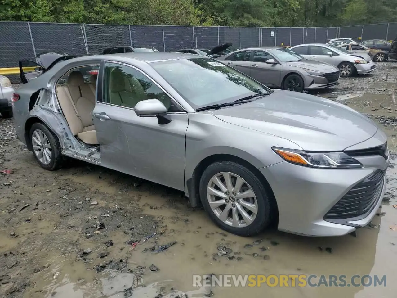 4 fotografías del automóvil dañado 4T1C11BK6LU008224 TOYOTA CAMRY 2020