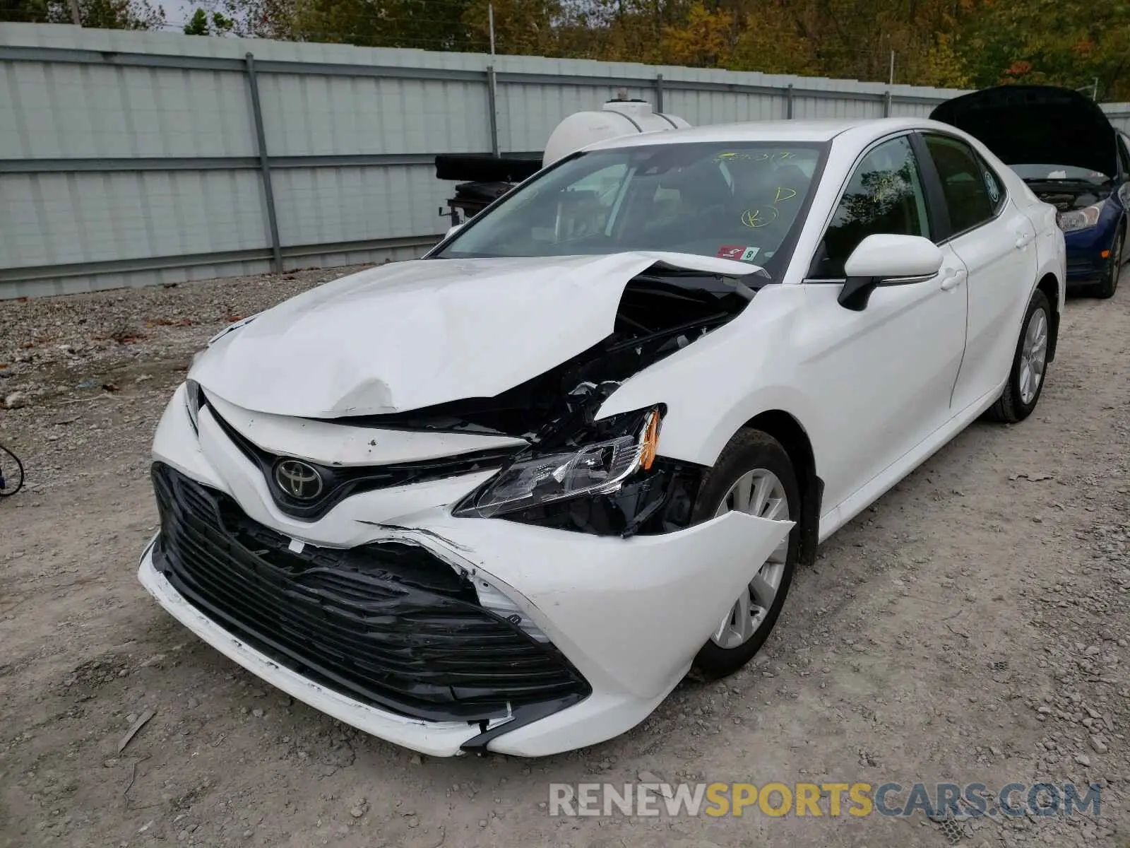 2 fotografías del automóvil dañado 4T1C11BK6LU010961 TOYOTA CAMRY 2020