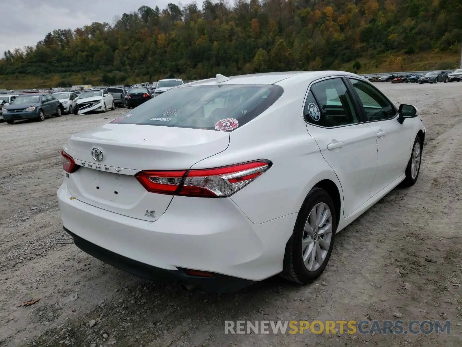 4 fotografías del automóvil dañado 4T1C11BK6LU010961 TOYOTA CAMRY 2020