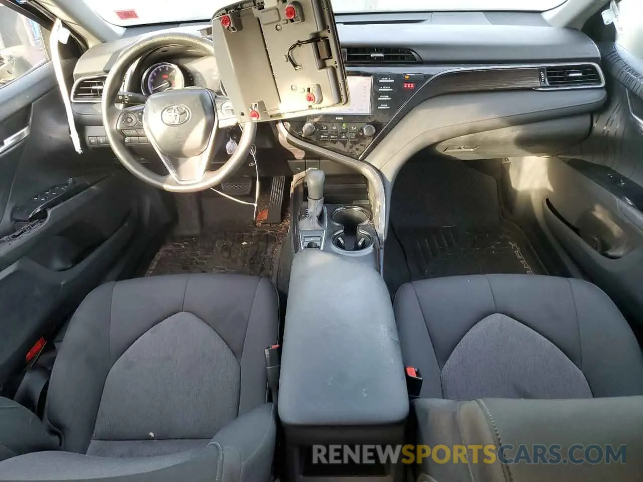 8 fotografías del automóvil dañado 4T1C11BK6LU017814 TOYOTA CAMRY 2020