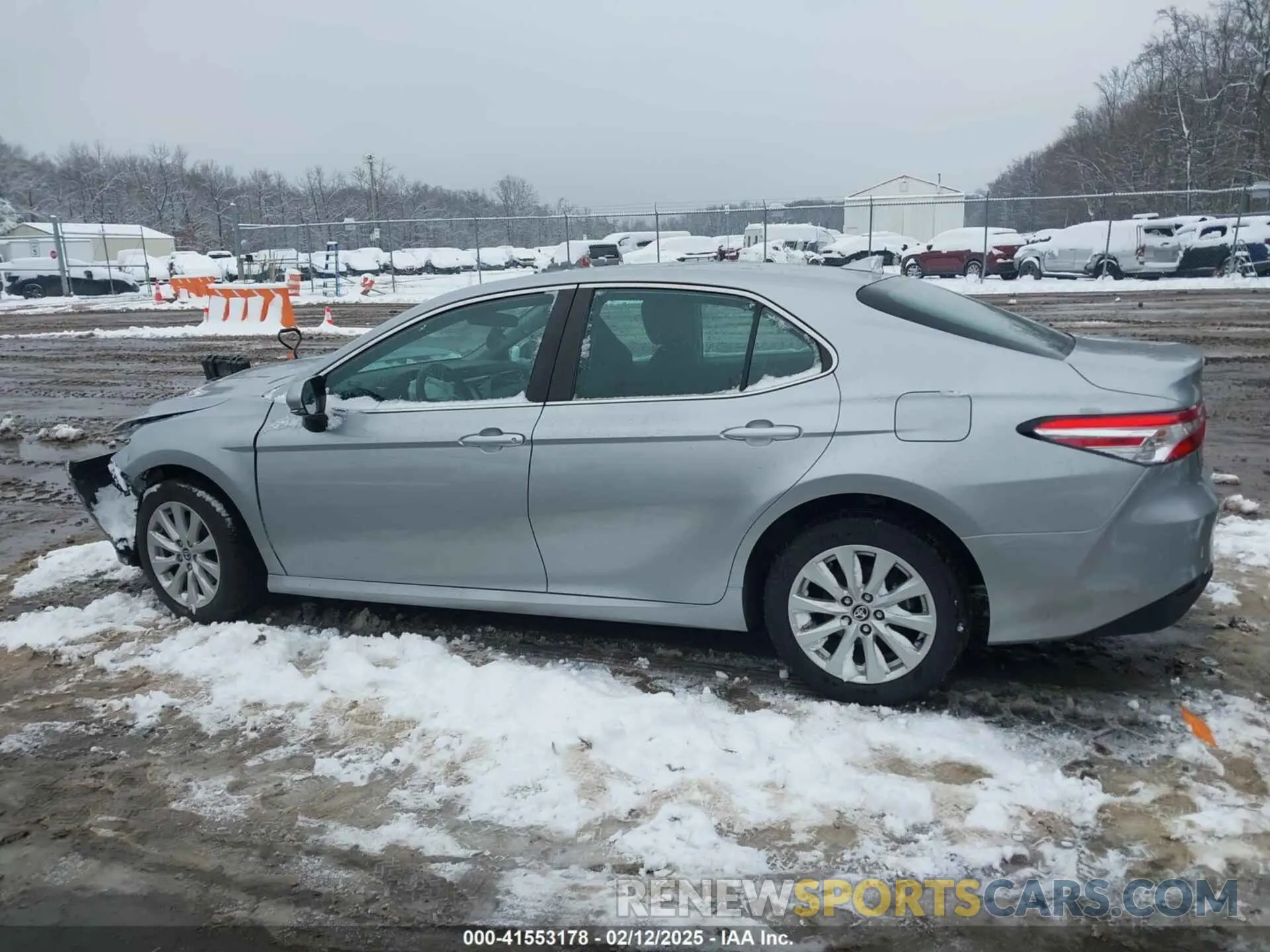 15 fotografías del automóvil dañado 4T1C11BK9LU005026 TOYOTA CAMRY 2020