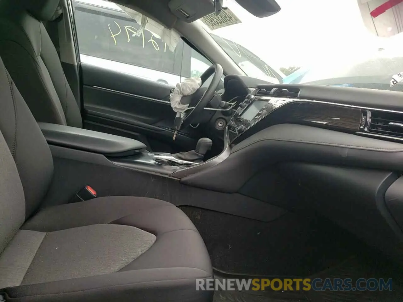 5 fotografías del automóvil dañado 4T1C11BKXLU008744 TOYOTA CAMRY 2020