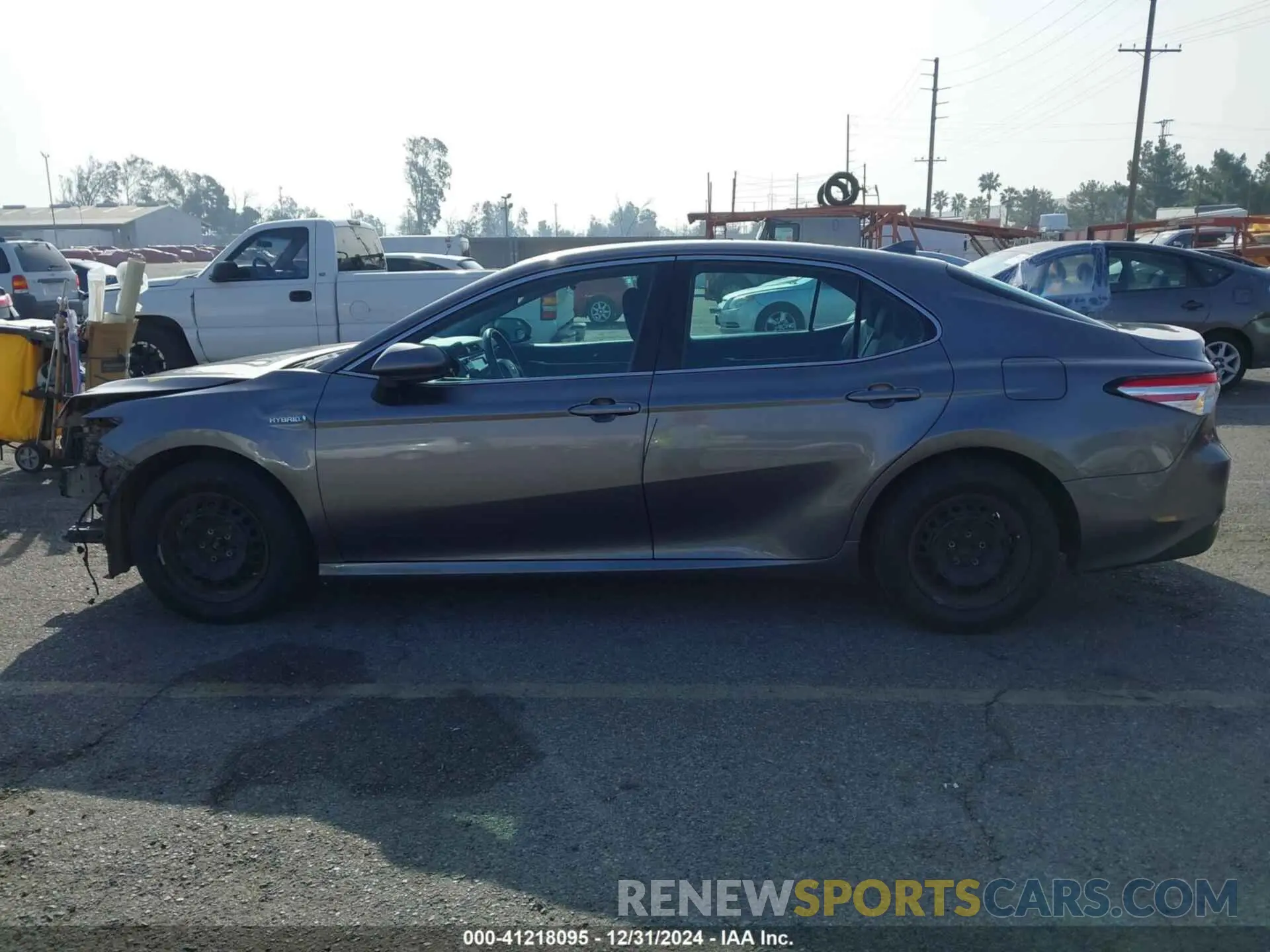 15 fotografías del automóvil dañado 4T1C31AK2LU016381 TOYOTA CAMRY 2020