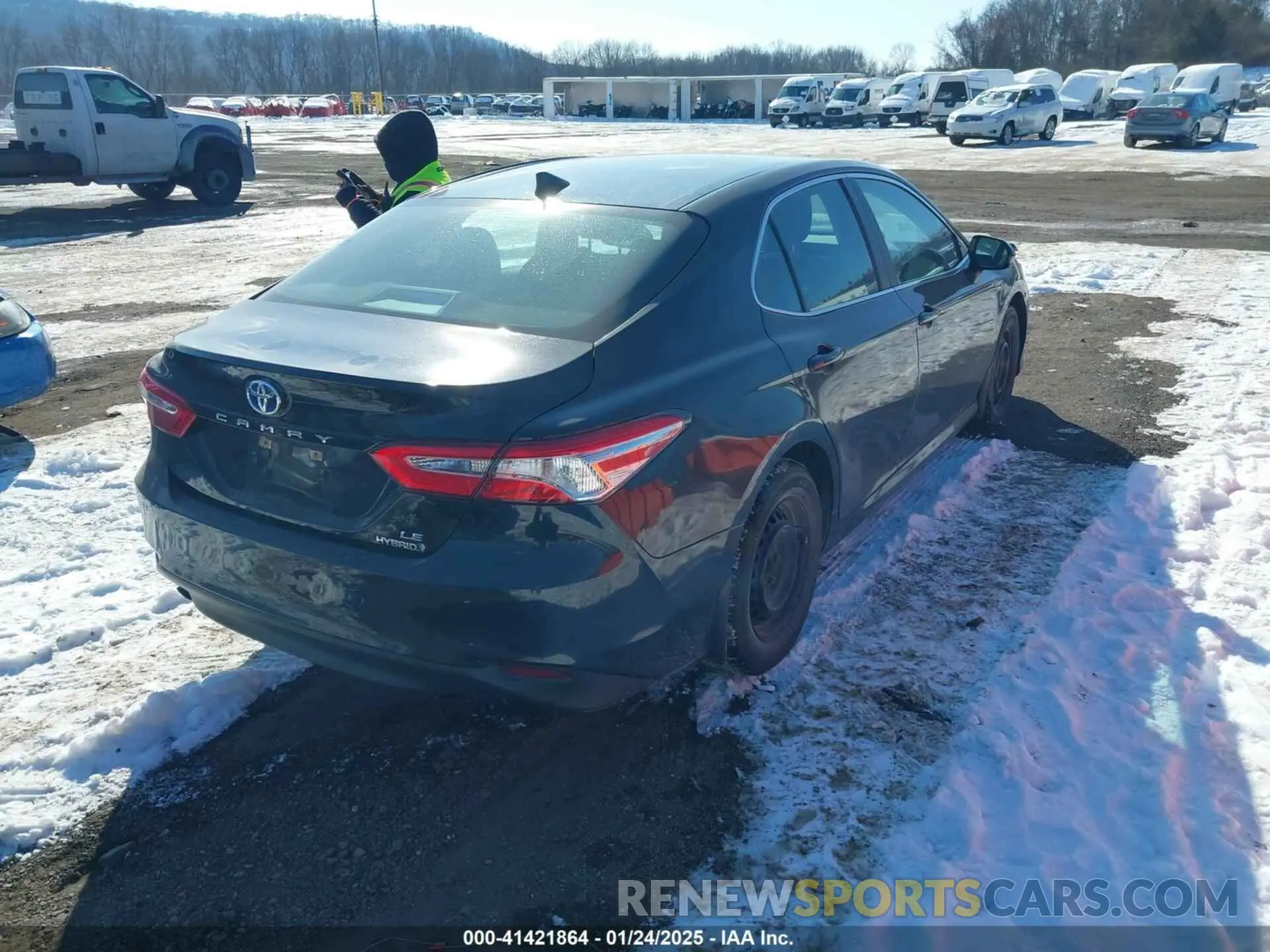 4 fotografías del automóvil dañado 4T1C31AK2LU539478 TOYOTA CAMRY 2020