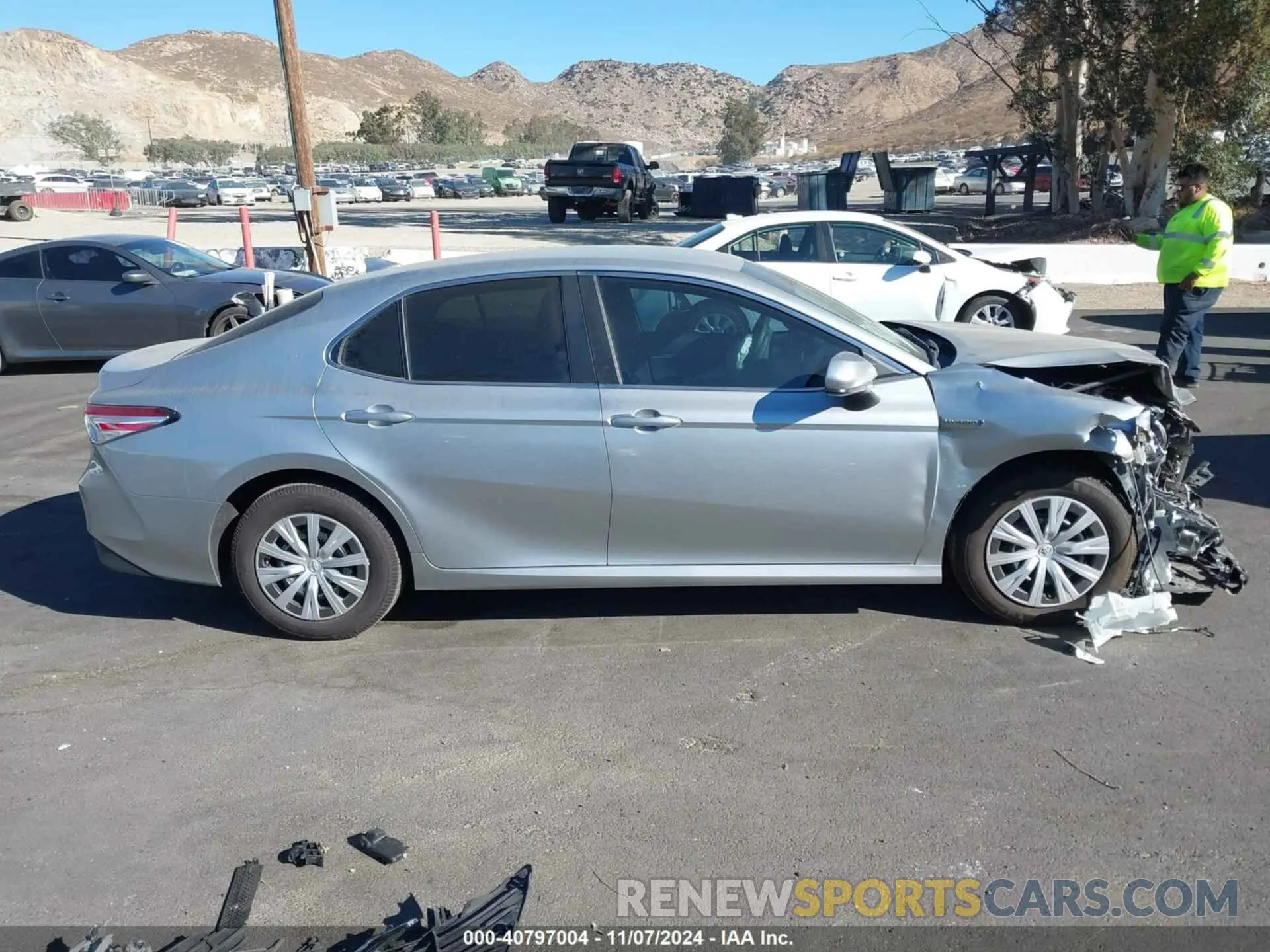13 fotografías del automóvil dañado 4T1C31AK2LU541652 TOYOTA CAMRY 2020