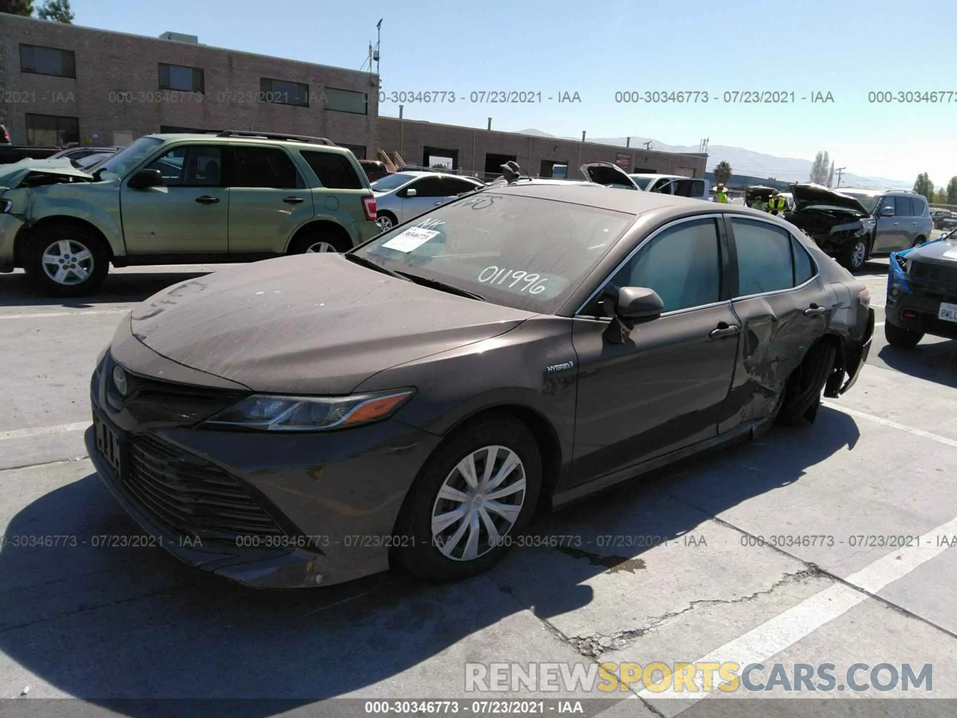 2 fotografías del automóvil dañado 4T1C31AK3LU011996 TOYOTA CAMRY 2020