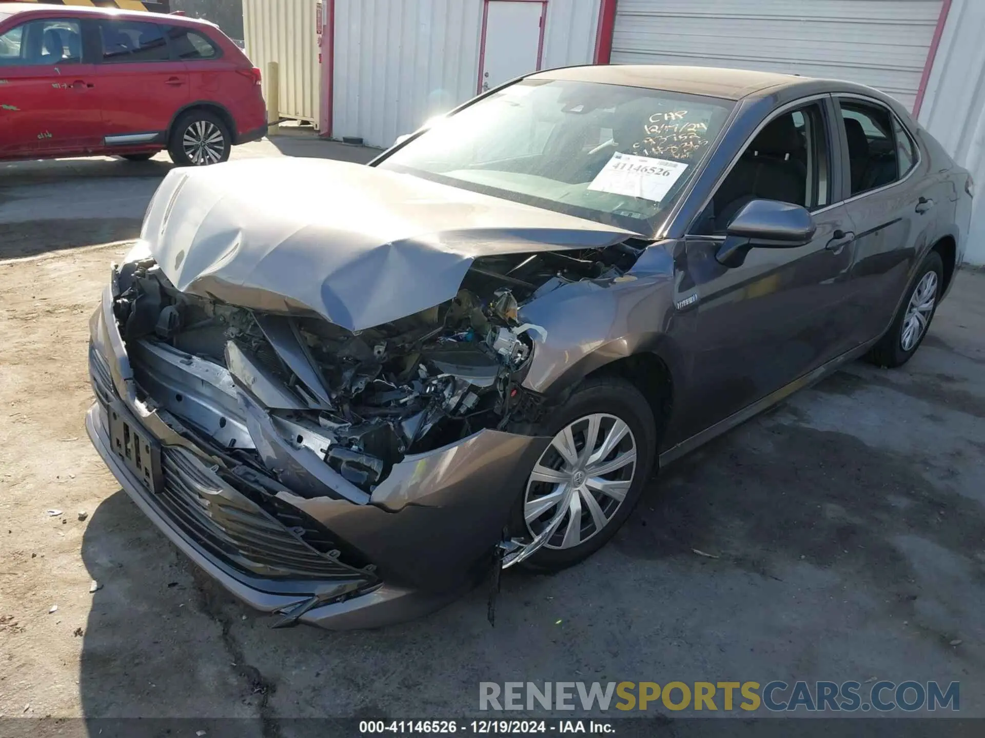 2 fotografías del automóvil dañado 4T1C31AK3LU018365 TOYOTA CAMRY 2020