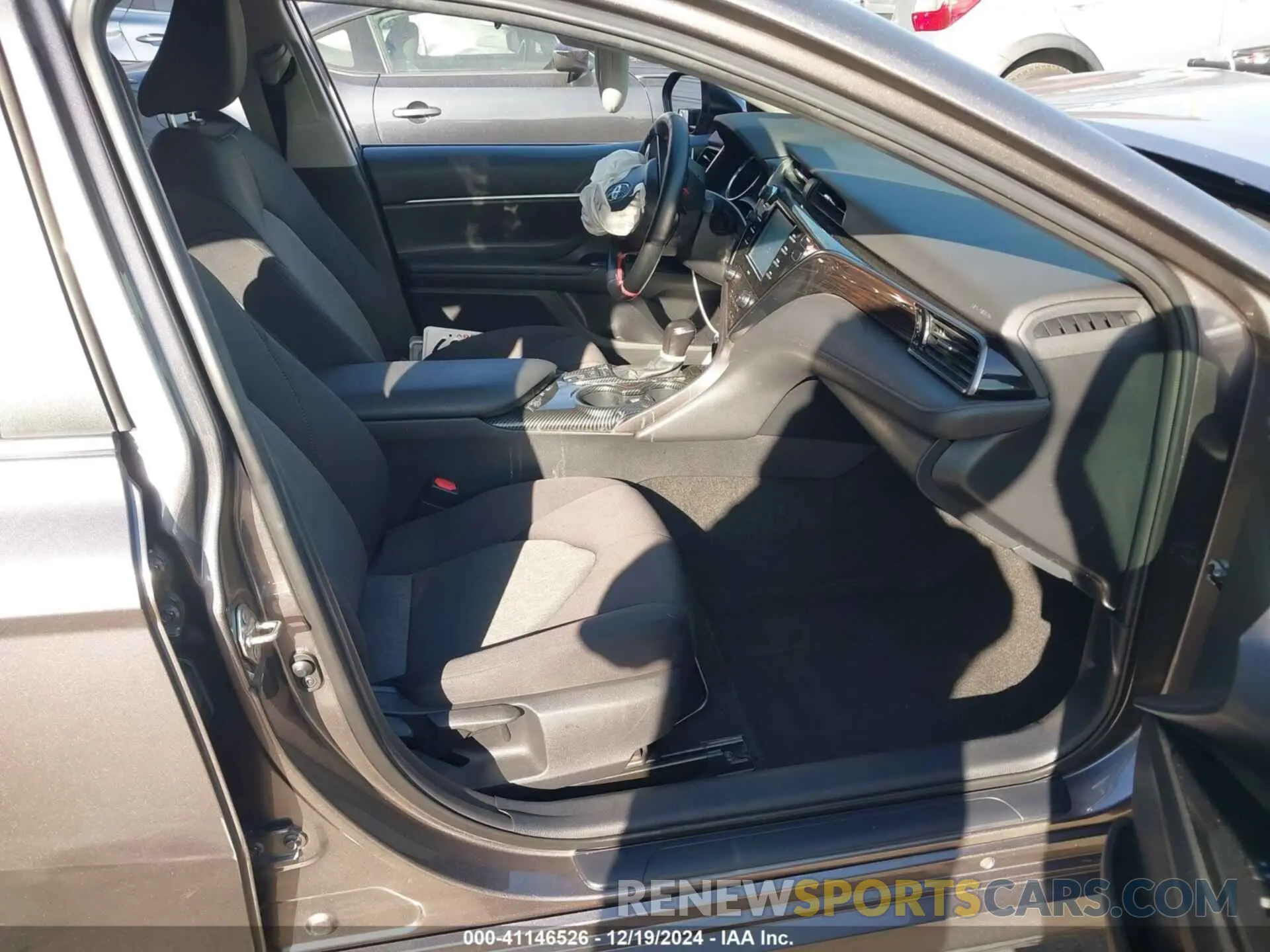 5 fotografías del automóvil dañado 4T1C31AK3LU018365 TOYOTA CAMRY 2020