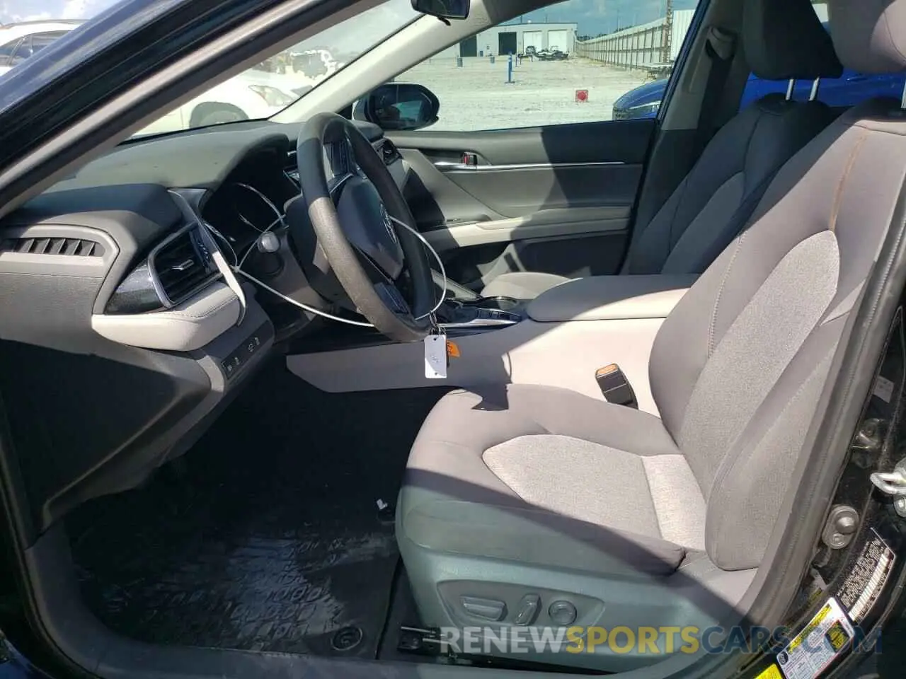 7 fotografías del automóvil dañado 4T1C31AK3LU544723 TOYOTA CAMRY 2020