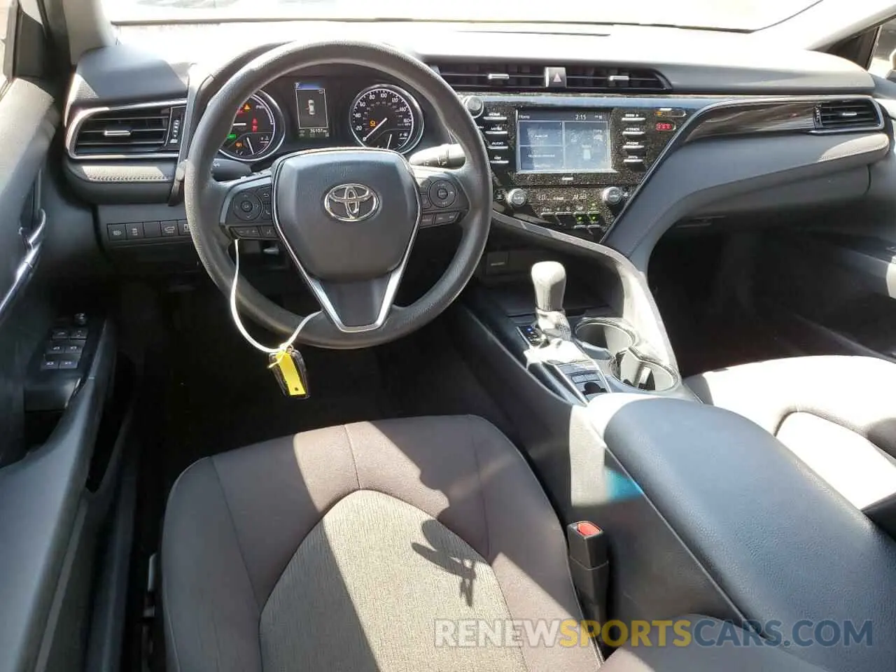 8 fotografías del automóvil dañado 4T1C31AK5LU528782 TOYOTA CAMRY 2020