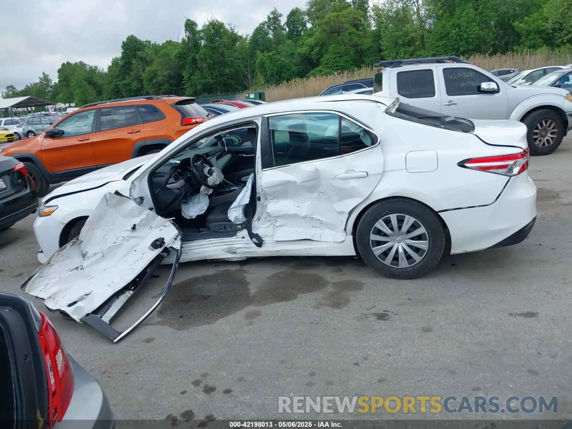 15 fotografías del automóvil dañado 4T1C31AK5LU538633 TOYOTA CAMRY 2020