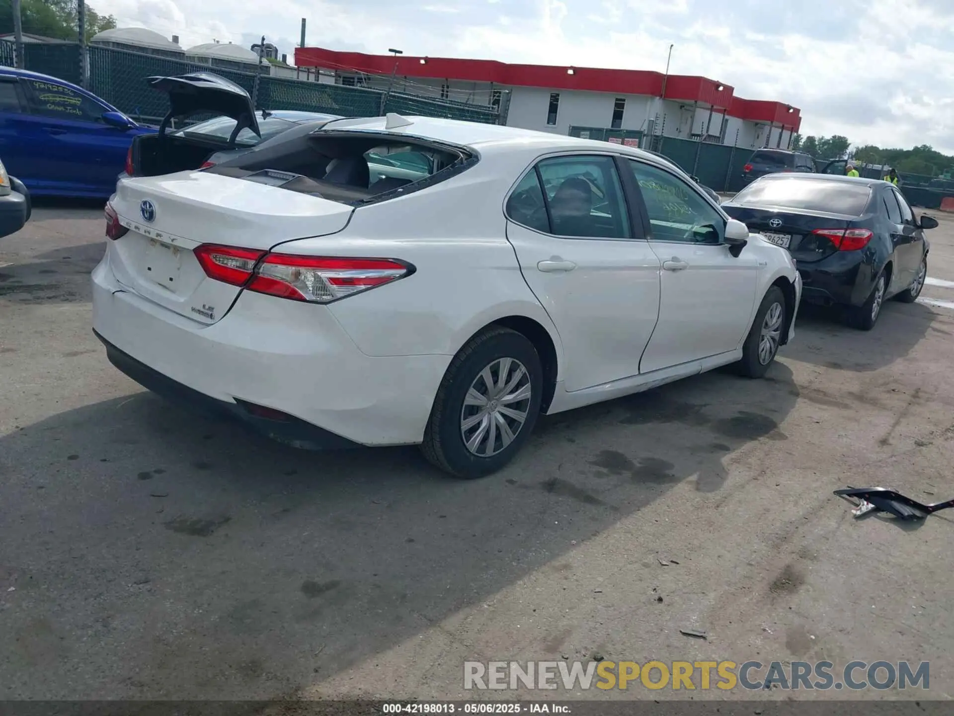 4 fotografías del automóvil dañado 4T1C31AK5LU538633 TOYOTA CAMRY 2020