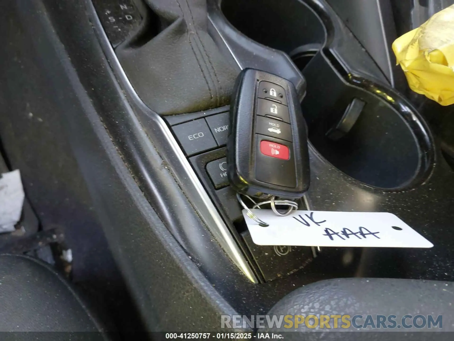 11 fotografías del automóvil dañado 4T1C31AK6LU530198 TOYOTA CAMRY 2020