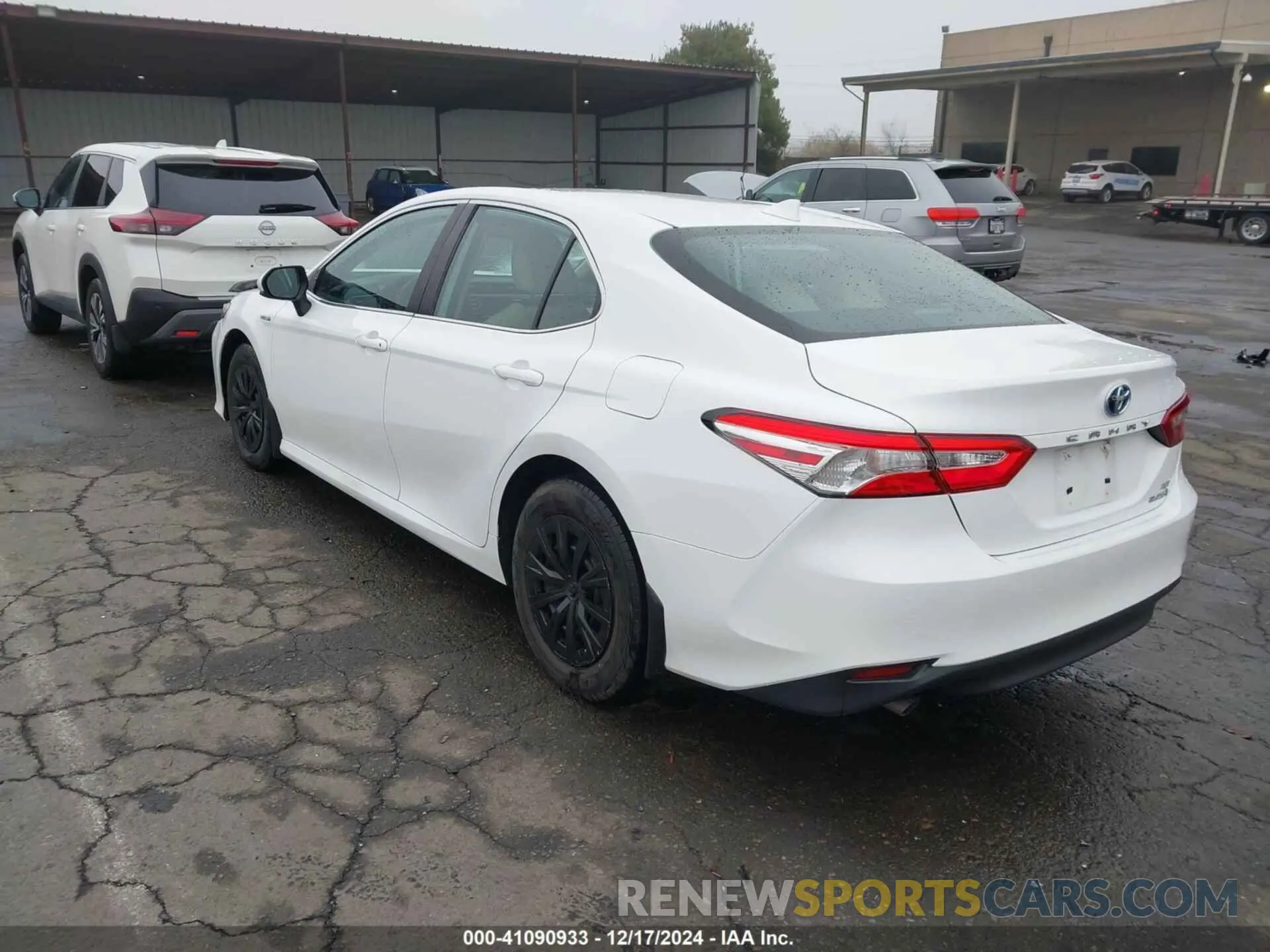 3 fotografías del automóvil dañado 4T1C31AK6LU532873 TOYOTA CAMRY 2020
