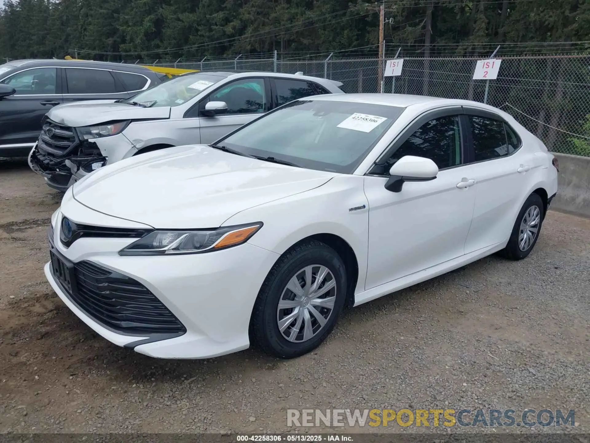 2 fotografías del automóvil dañado 4T1C31AK7LU018157 TOYOTA CAMRY 2020