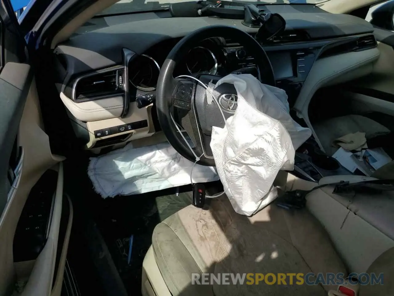 8 fotografías del automóvil dañado 4T1C31AK9LU019584 TOYOTA CAMRY 2020