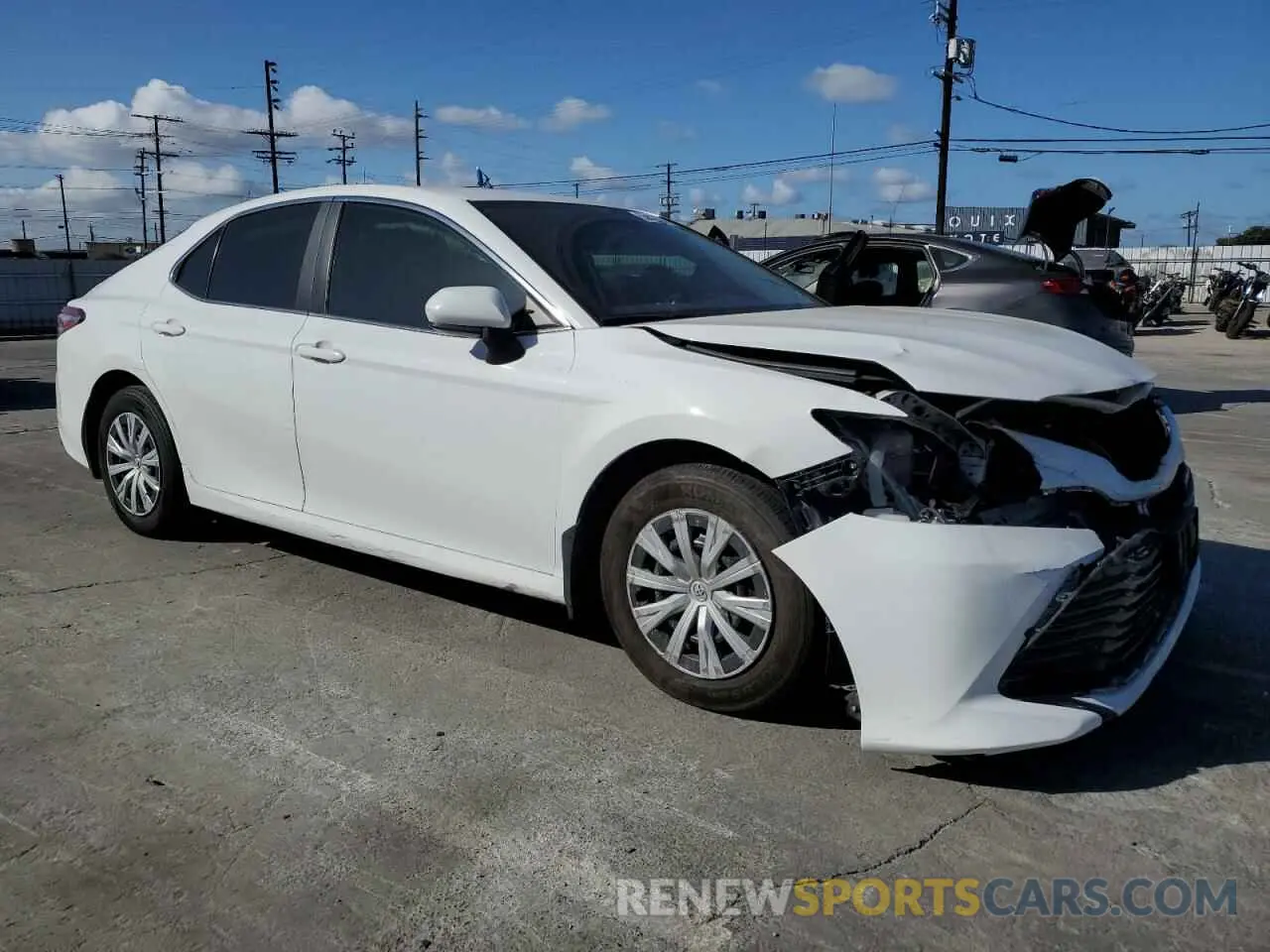 4 fotografías del automóvil dañado 4T1C31AKXLU526526 TOYOTA CAMRY 2020