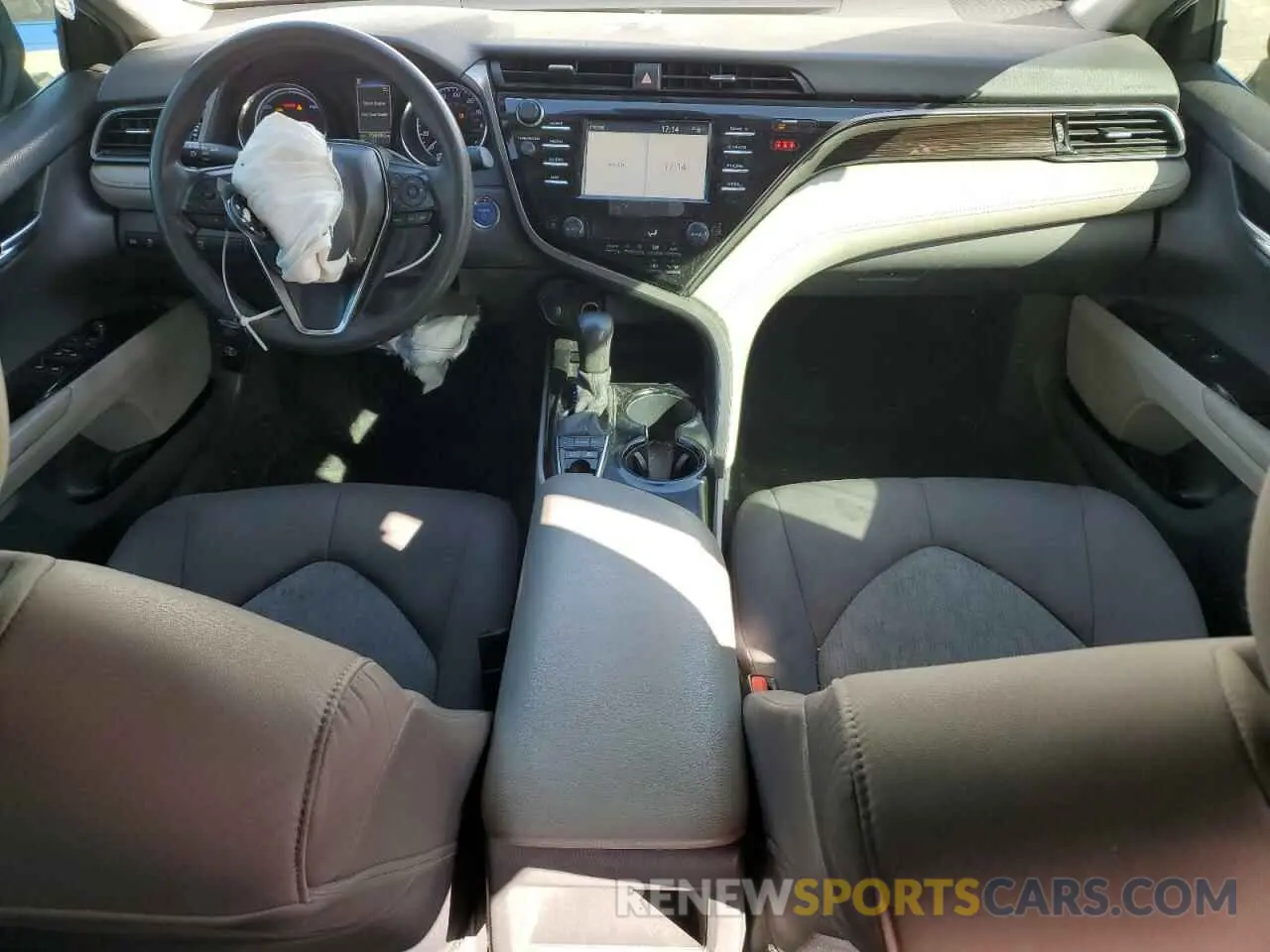 8 fotografías del automóvil dañado 4T1C31AKXLU526526 TOYOTA CAMRY 2020