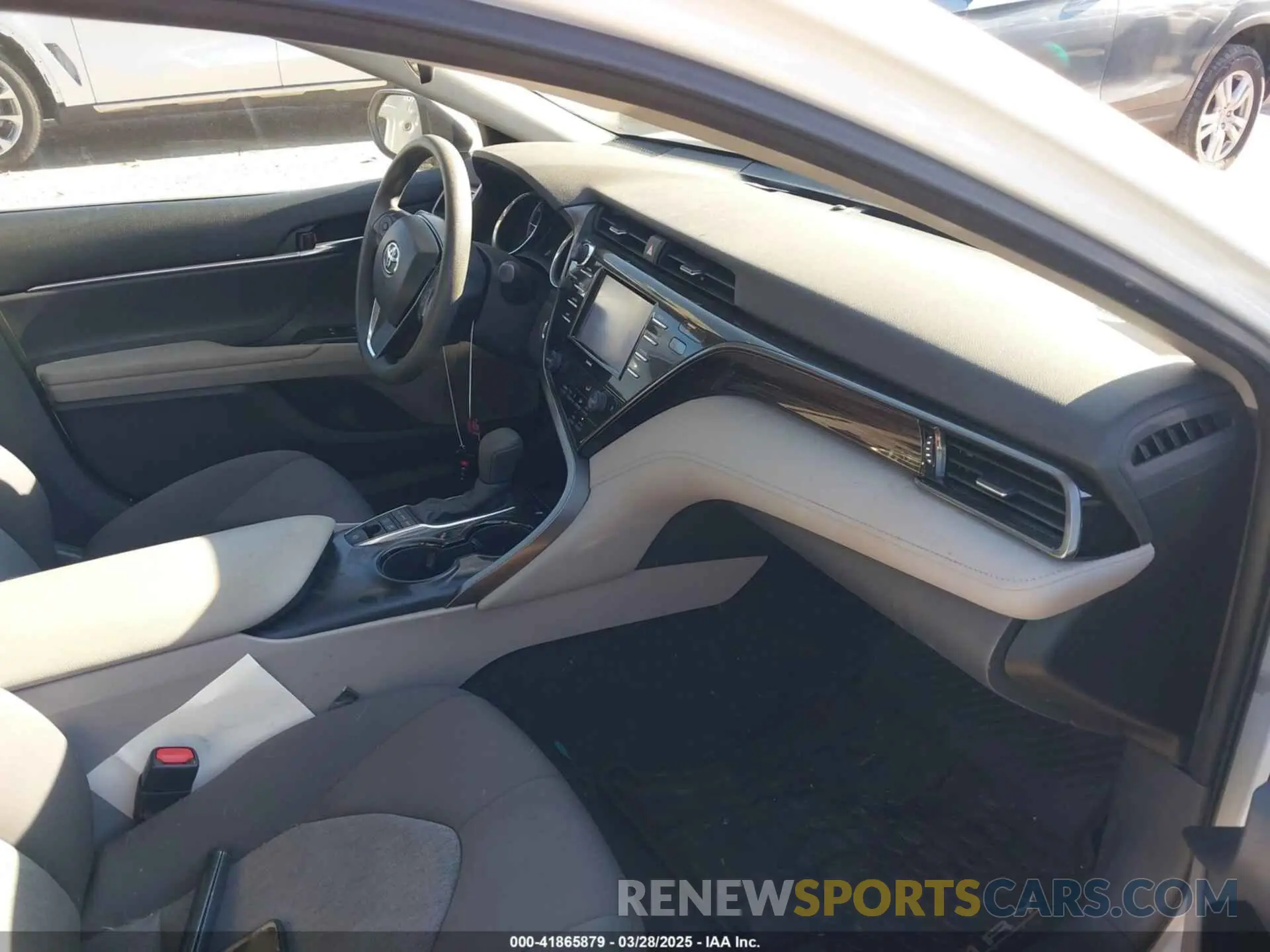 5 fotografías del automóvil dañado 4T1C31AKXLU527708 TOYOTA CAMRY 2020