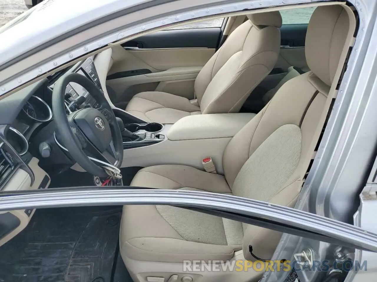 7 fotografías del automóvil dañado 4T1C31AKXLU536182 TOYOTA CAMRY 2020